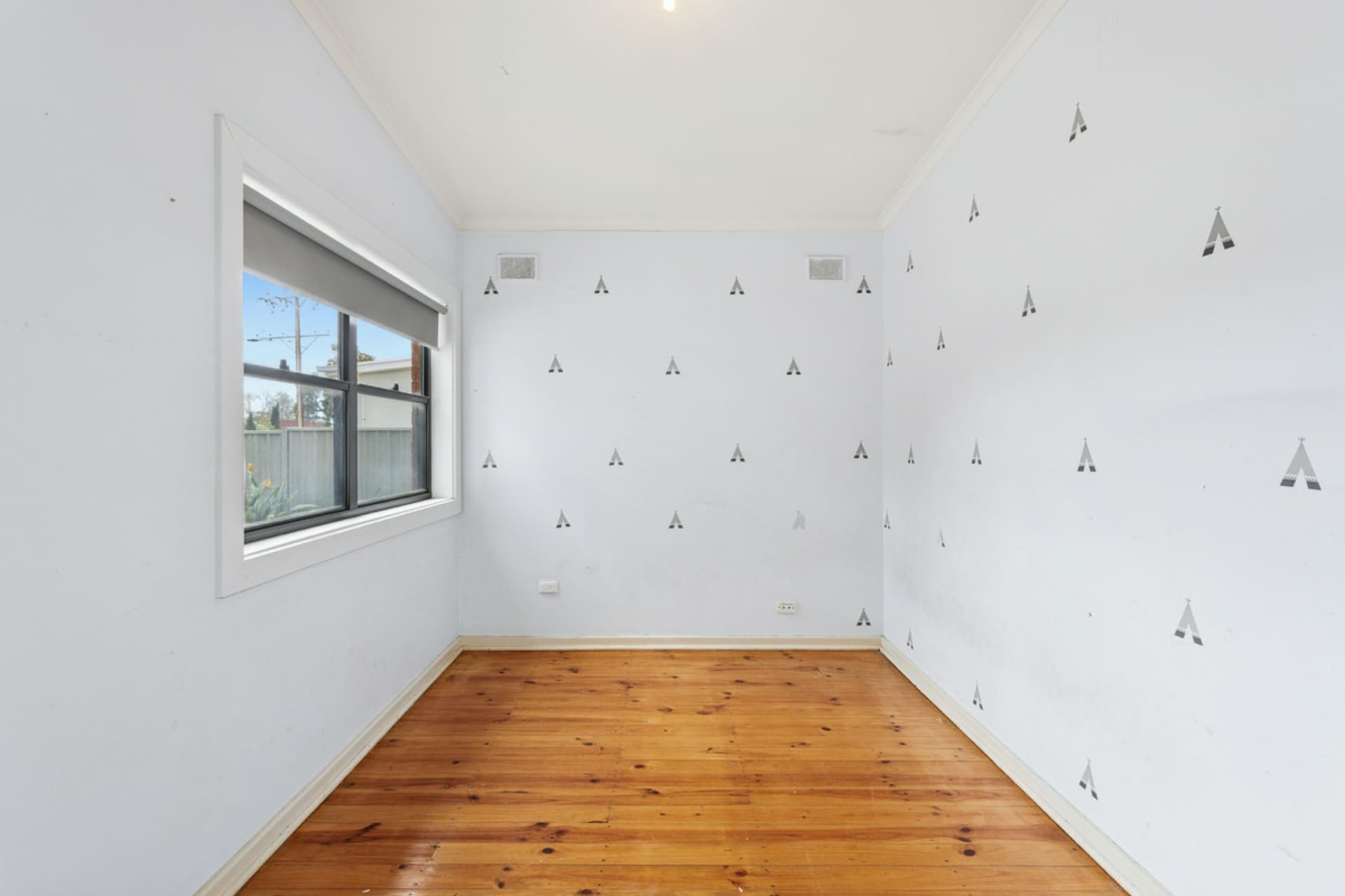 10 Searle Road, Davoren Park, Davoren Park - Thumbnail 8