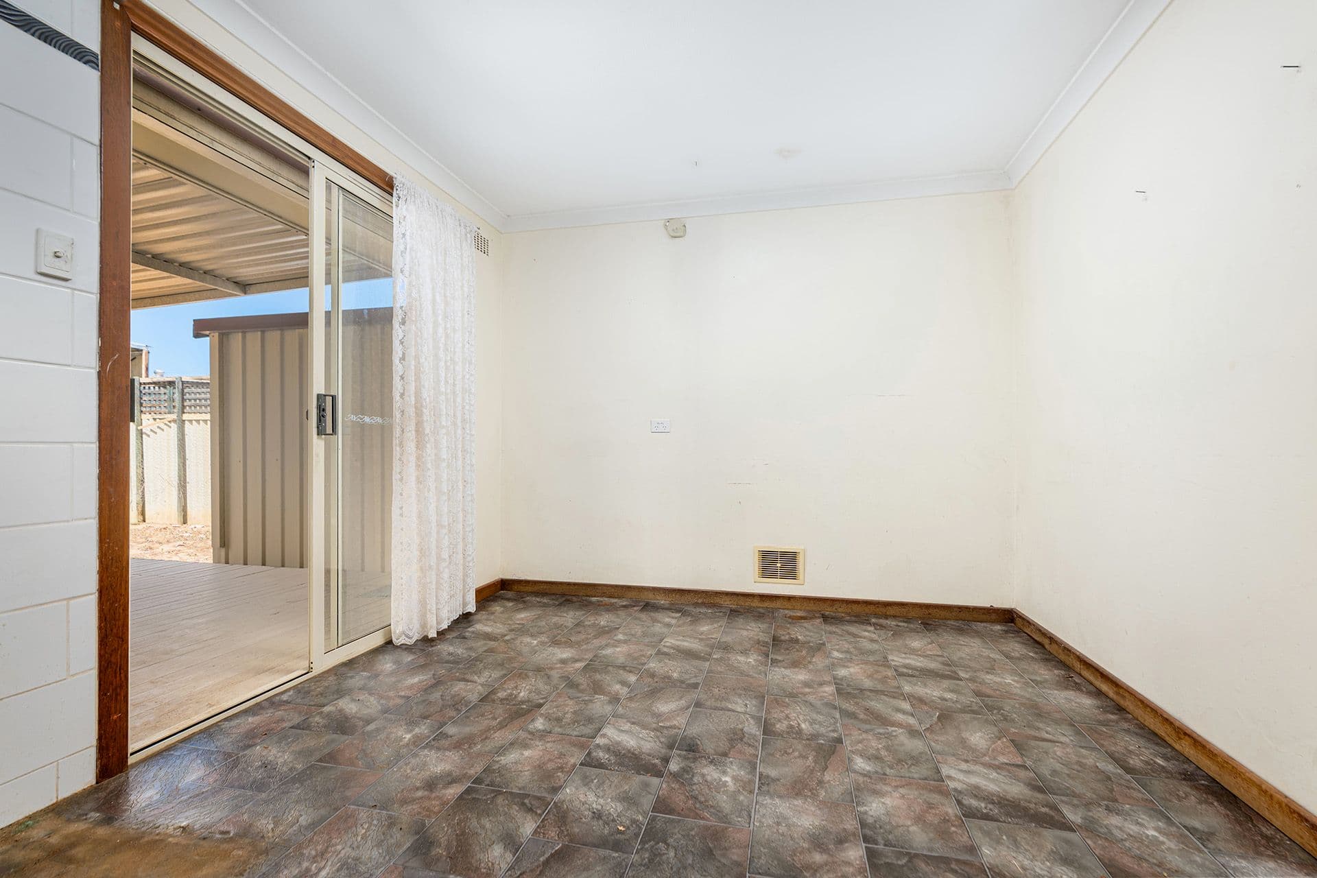 71 Kenny Crescent, Rangeway WA 6530, Rangeway - Thumbnail 6