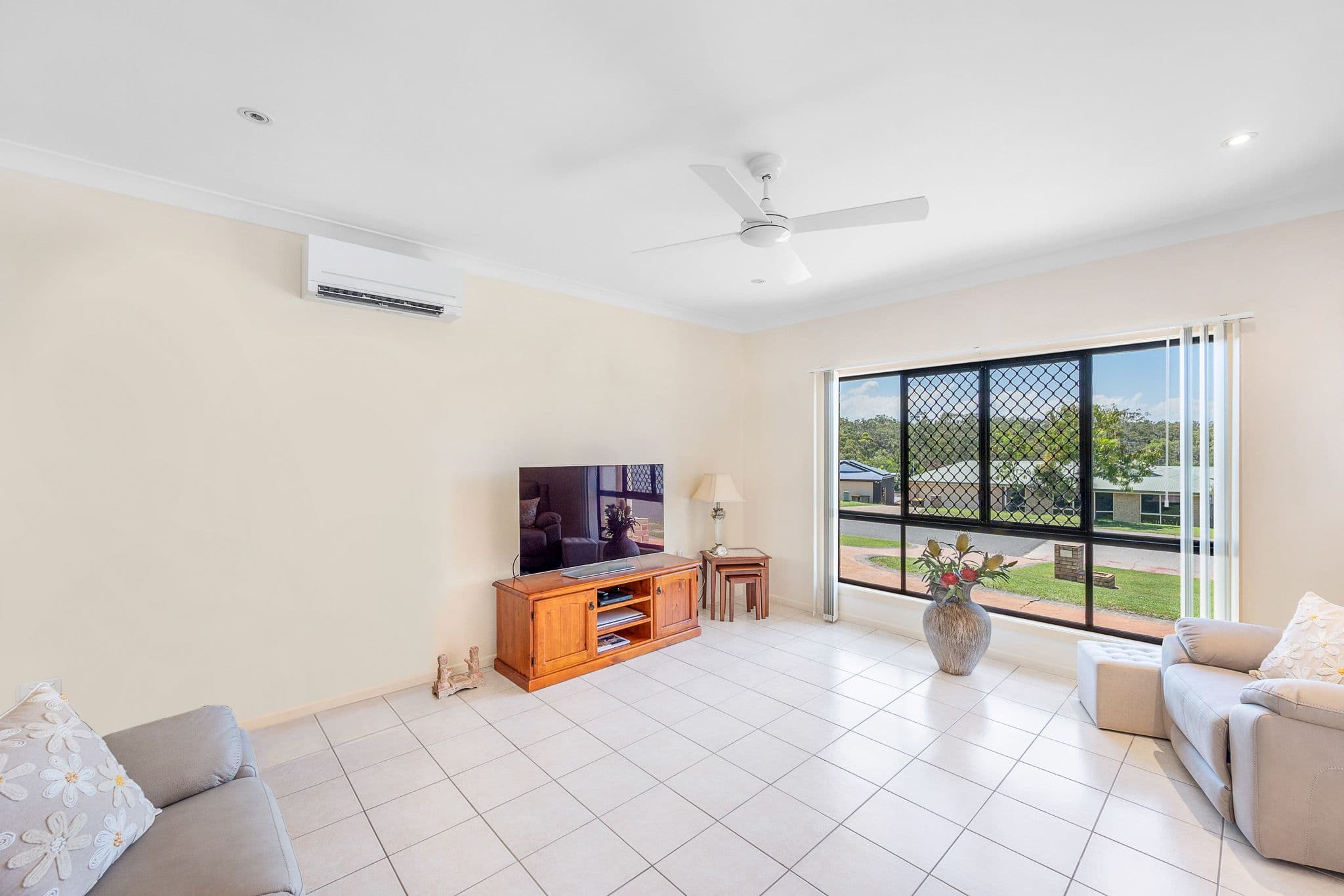 27 Whitbread Road, Clinton QLD 4680, Clinton - Thumbnail 4