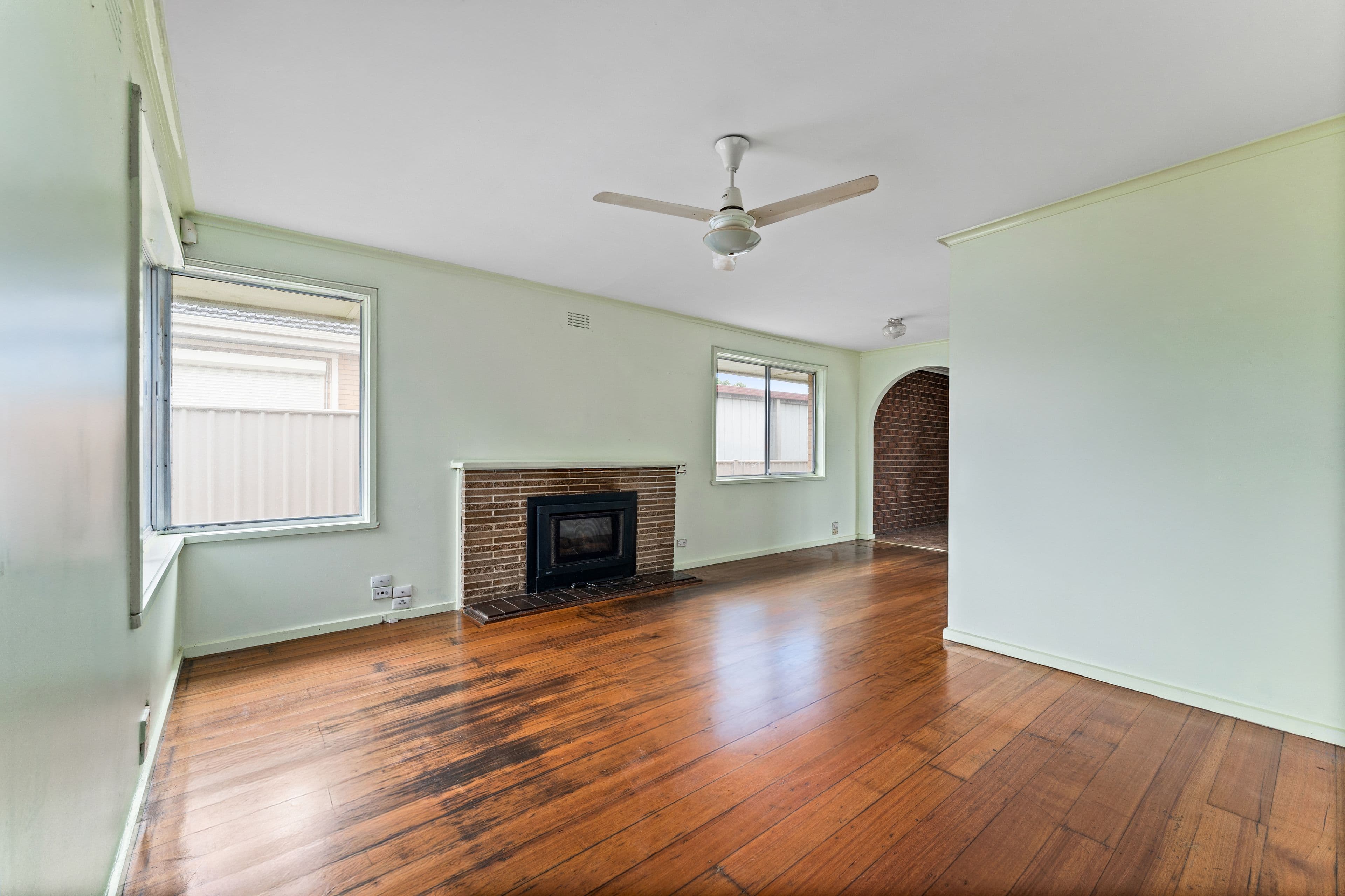 31 Cameron Avenue, Altona Meadows VIC 3028, Altona Meadows - Thumbnail 4
