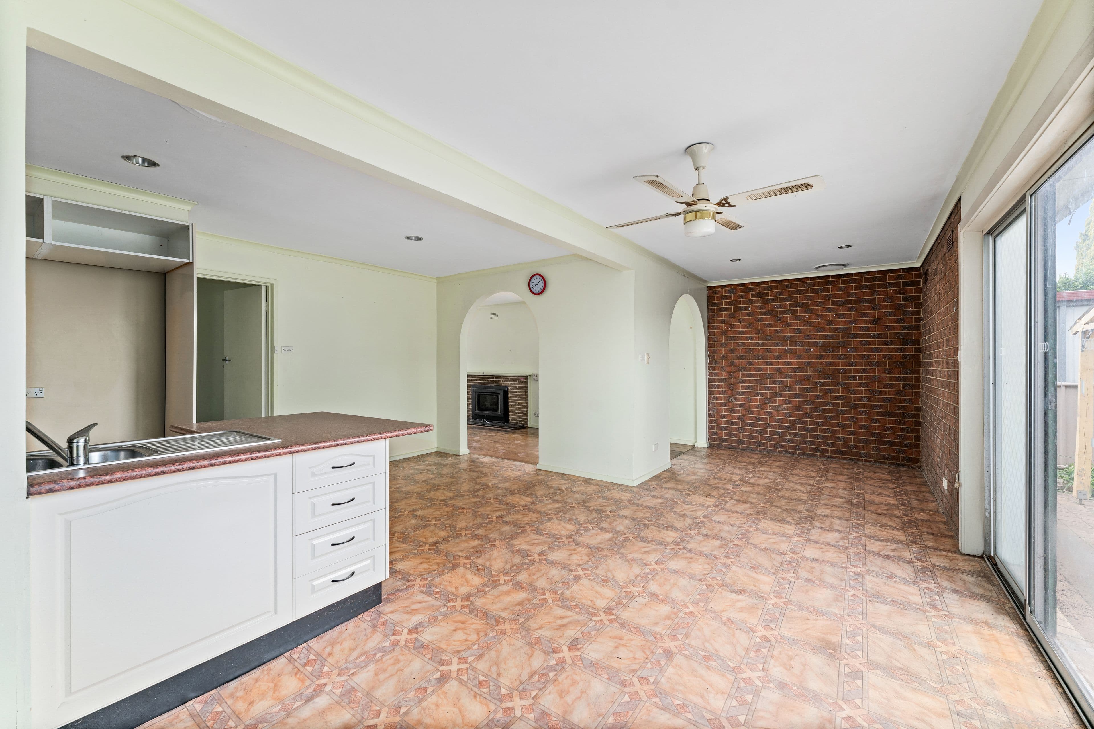 31 Cameron Avenue, Altona Meadows VIC 3028, Altona Meadows - Thumbnail 6