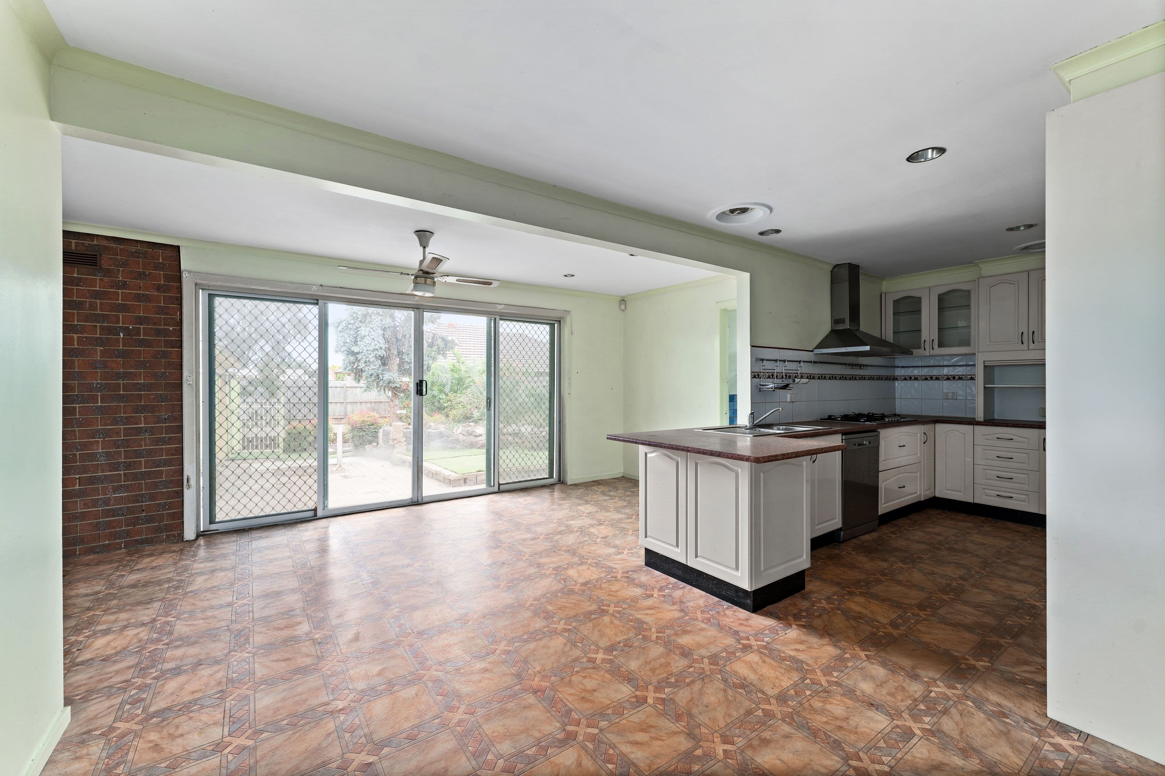 31 Cameron Avenue, Altona Meadows VIC 3028, Altona Meadows - Thumbnail 8