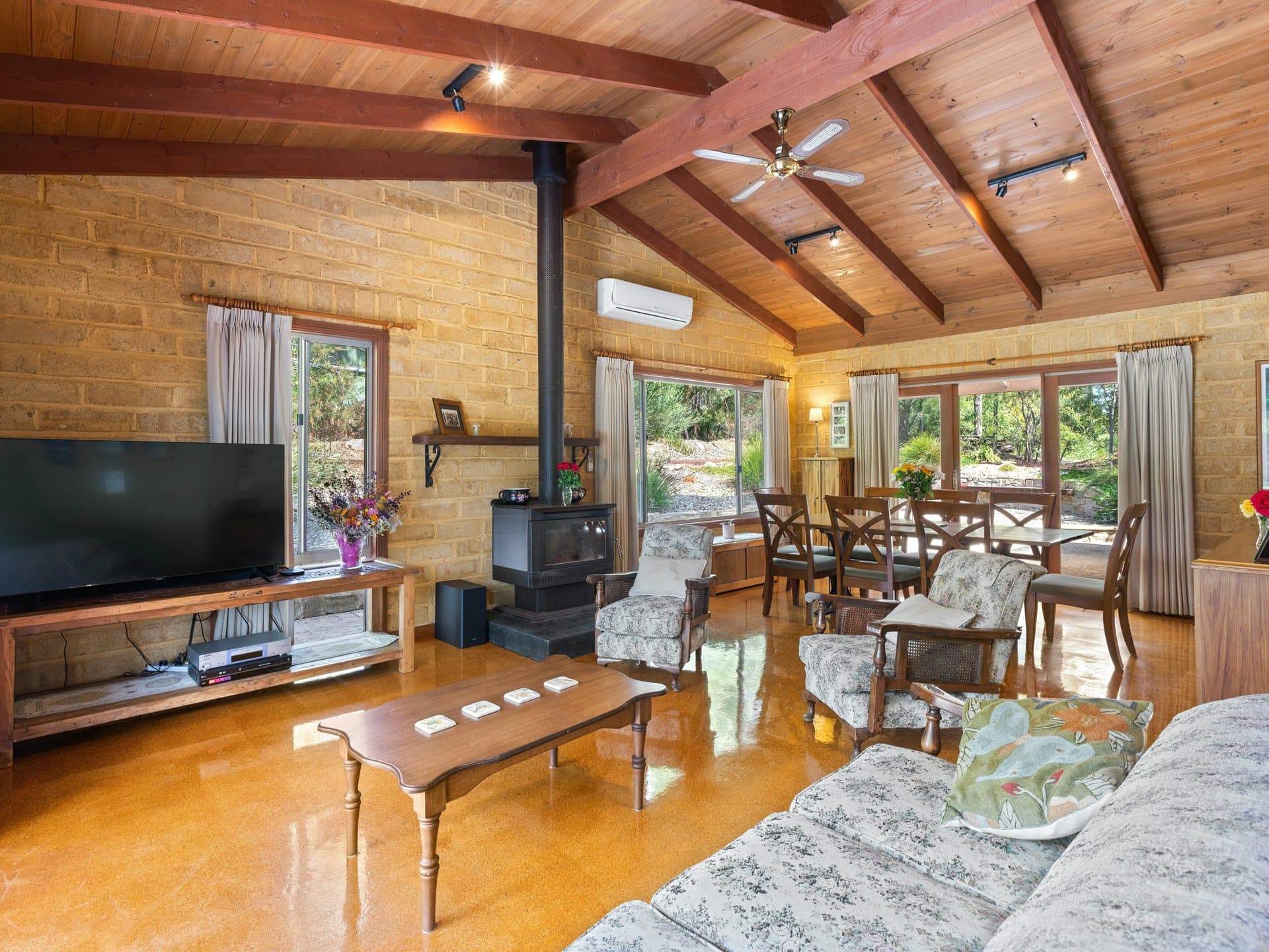 57 Strathmore Crescent, Kalaru, Kalaru - Thumbnail 4