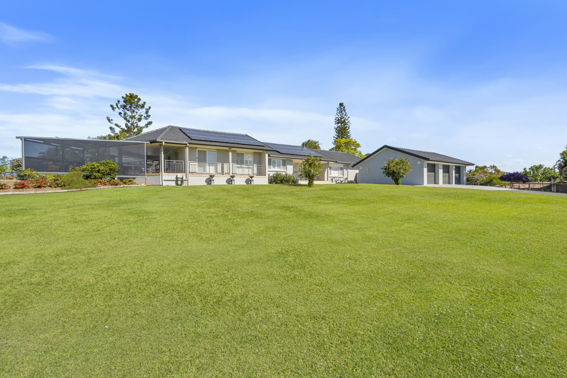 12 Ruth Terrace, Oxenford, Oxenford - Thumbnail 3