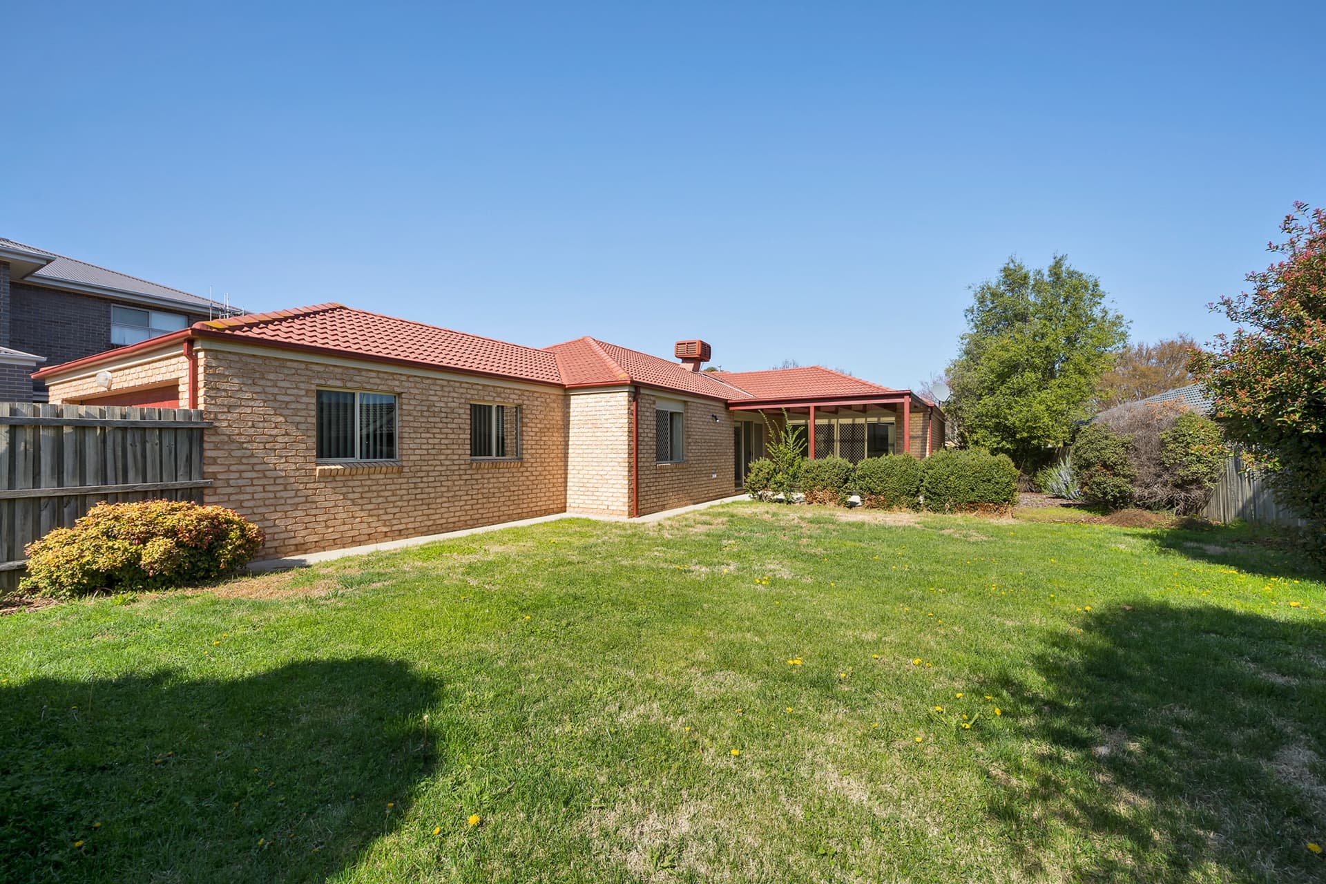 4 Waghorn Street, Gungahlin, Gungahlin - Thumbnail 2