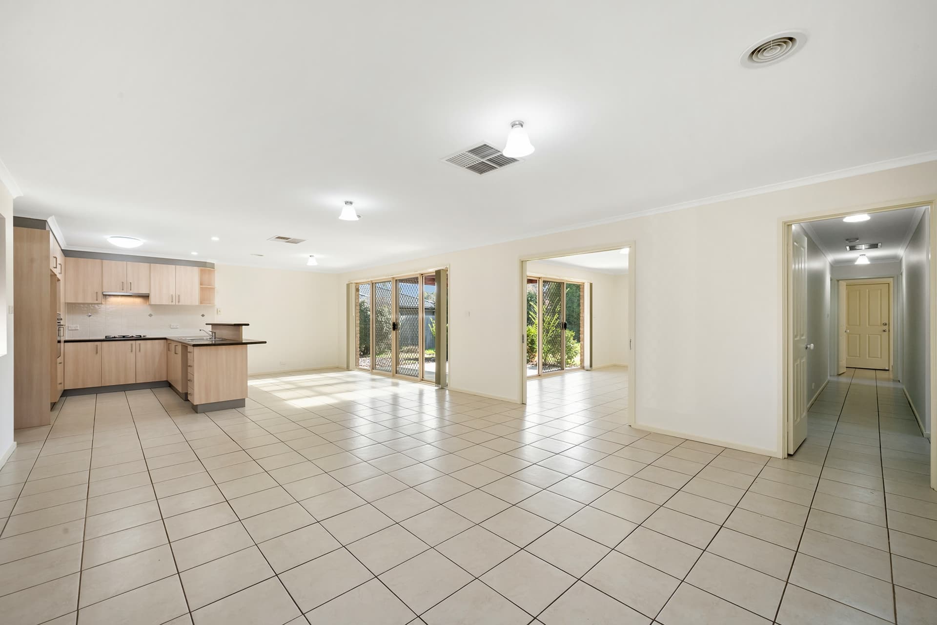 4 Waghorn Street, Gungahlin, Gungahlin - Thumbnail 7