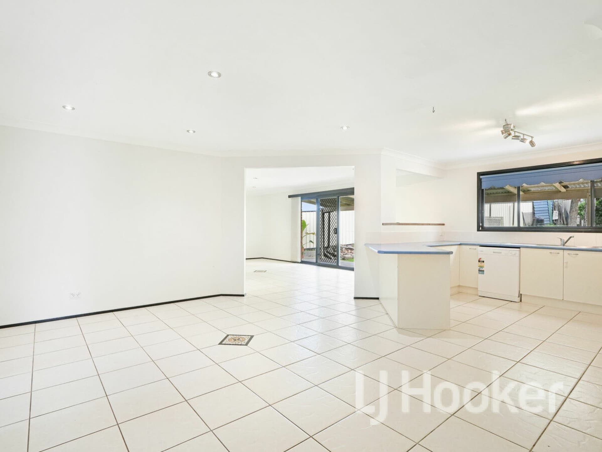 14 Durnford Place, St Georges Basin, St Georges Basin - Thumbnail 6