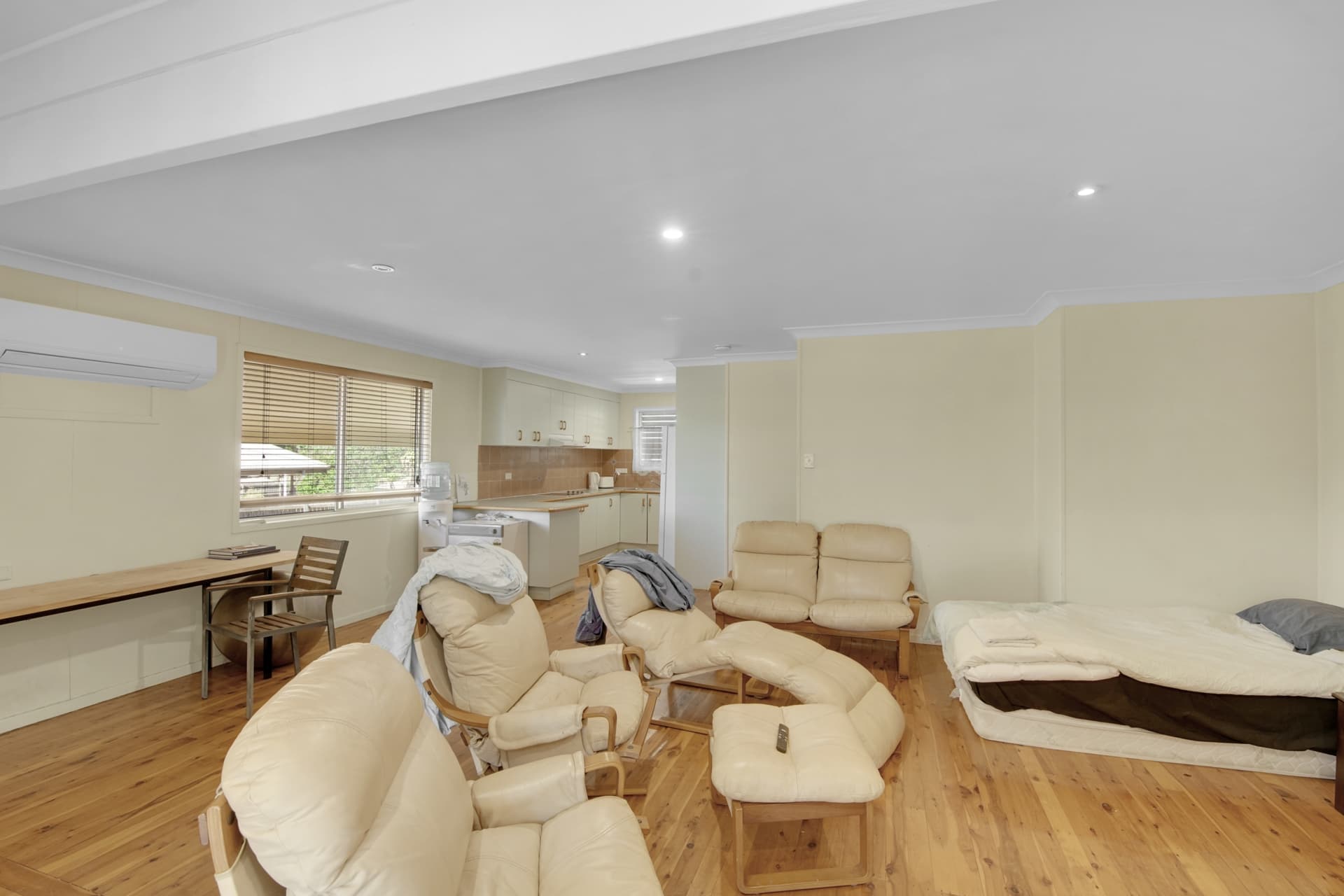 19A Belshore Street, Moranbah, Moranbah - Thumbnail 2