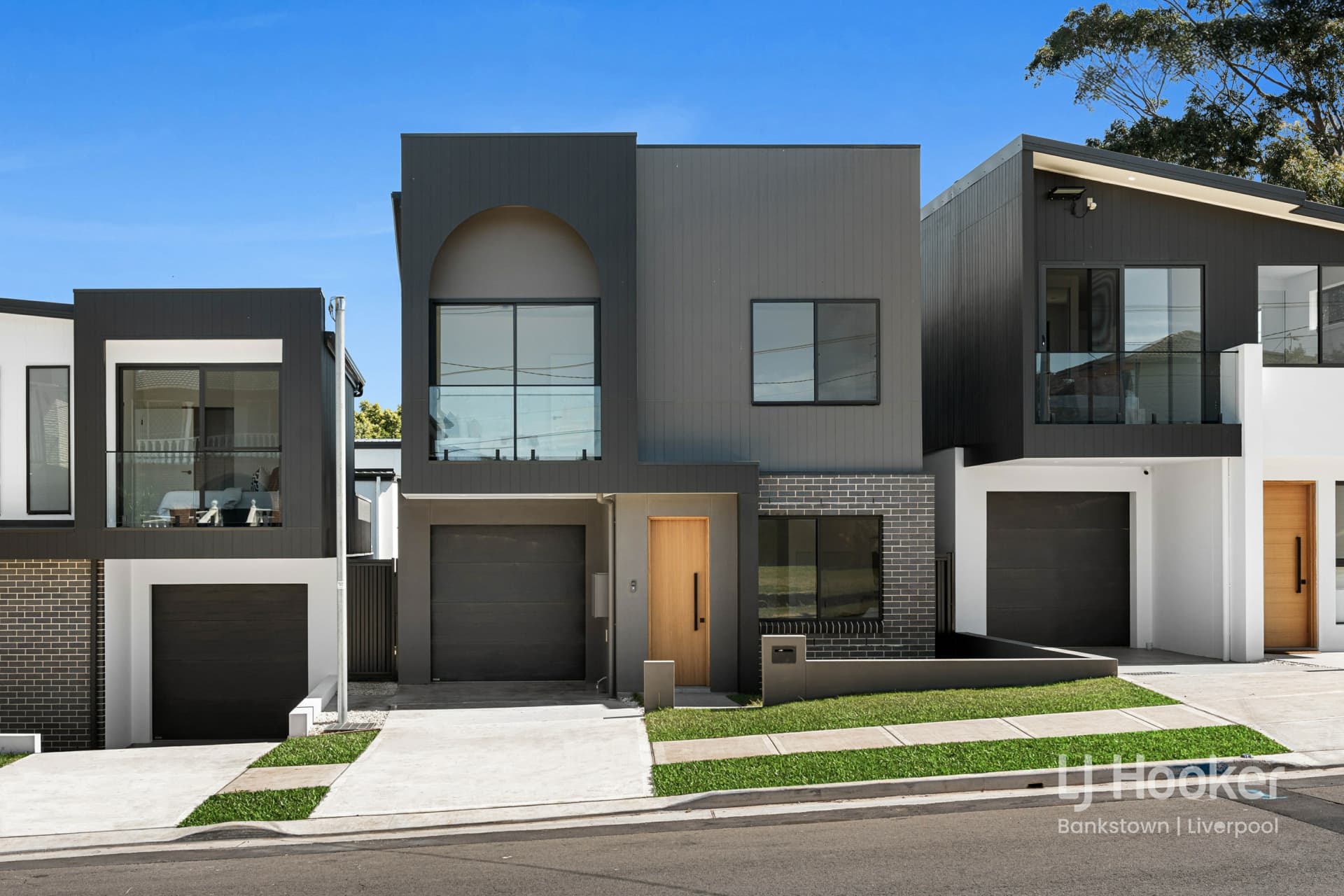 30B Jack O'Sullivan Road, Moorebank, Moorebank - Thumbnail 2
