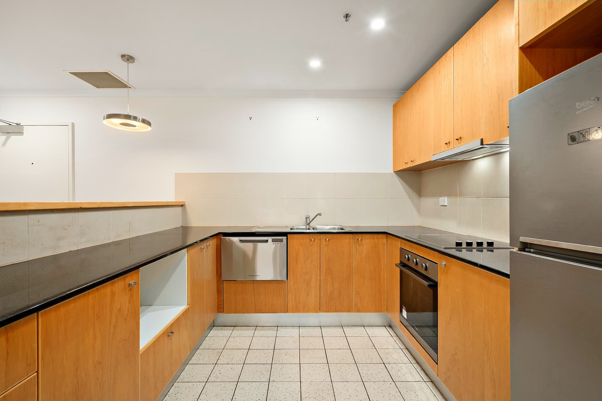 114/2 Akuna Street, City, City - Thumbnail 4