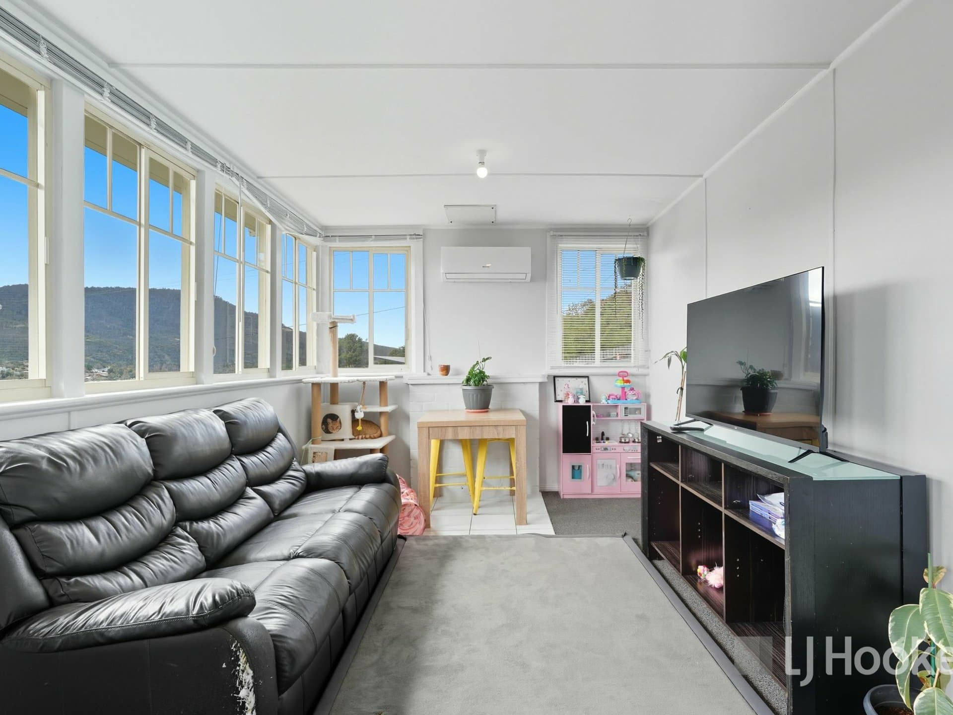 65 Sharland Avenue, New Norfolk, New Norfolk - Thumbnail 8