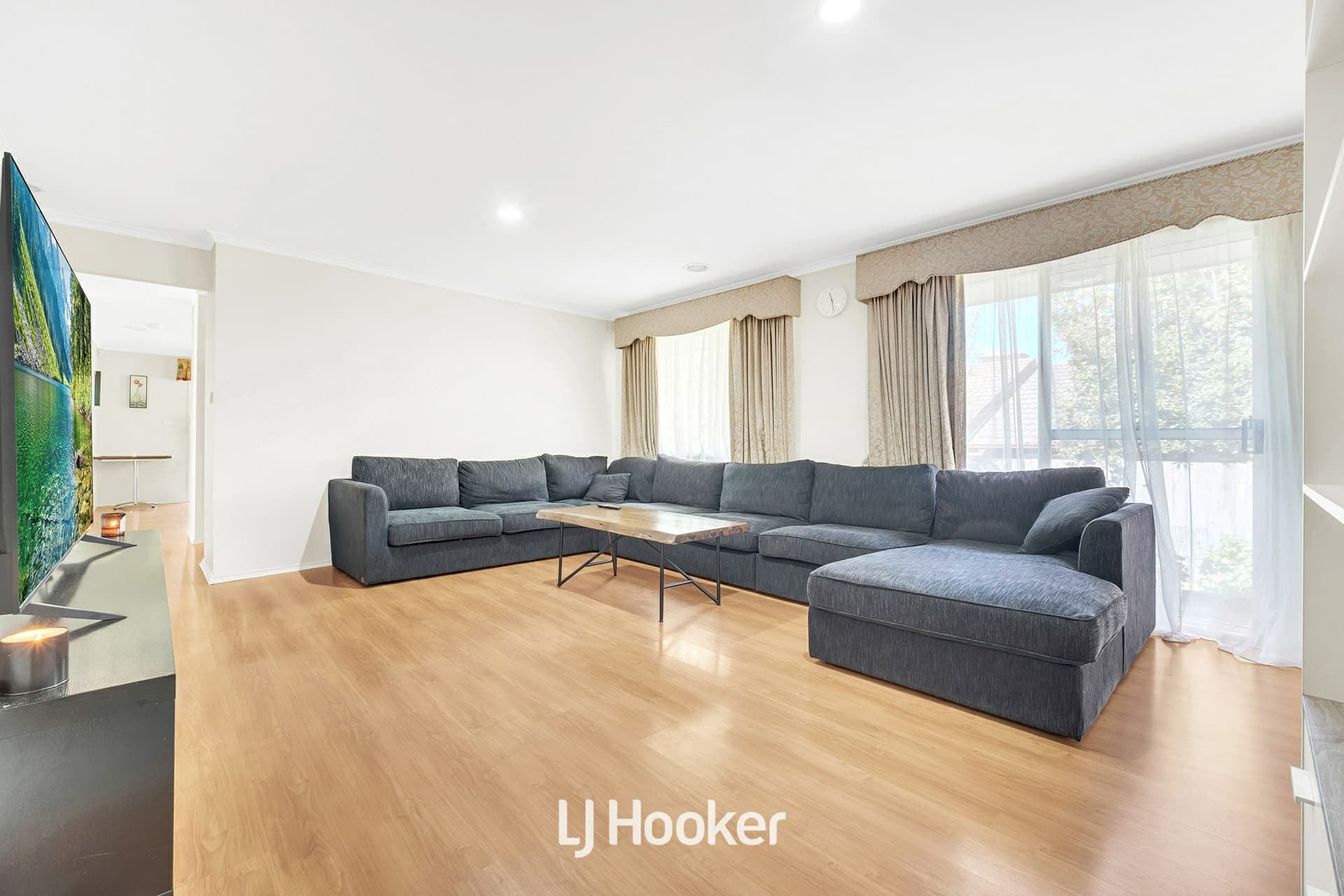 37 Lawson Way, Endeavour Hills, Endeavour Hills - Thumbnail 3