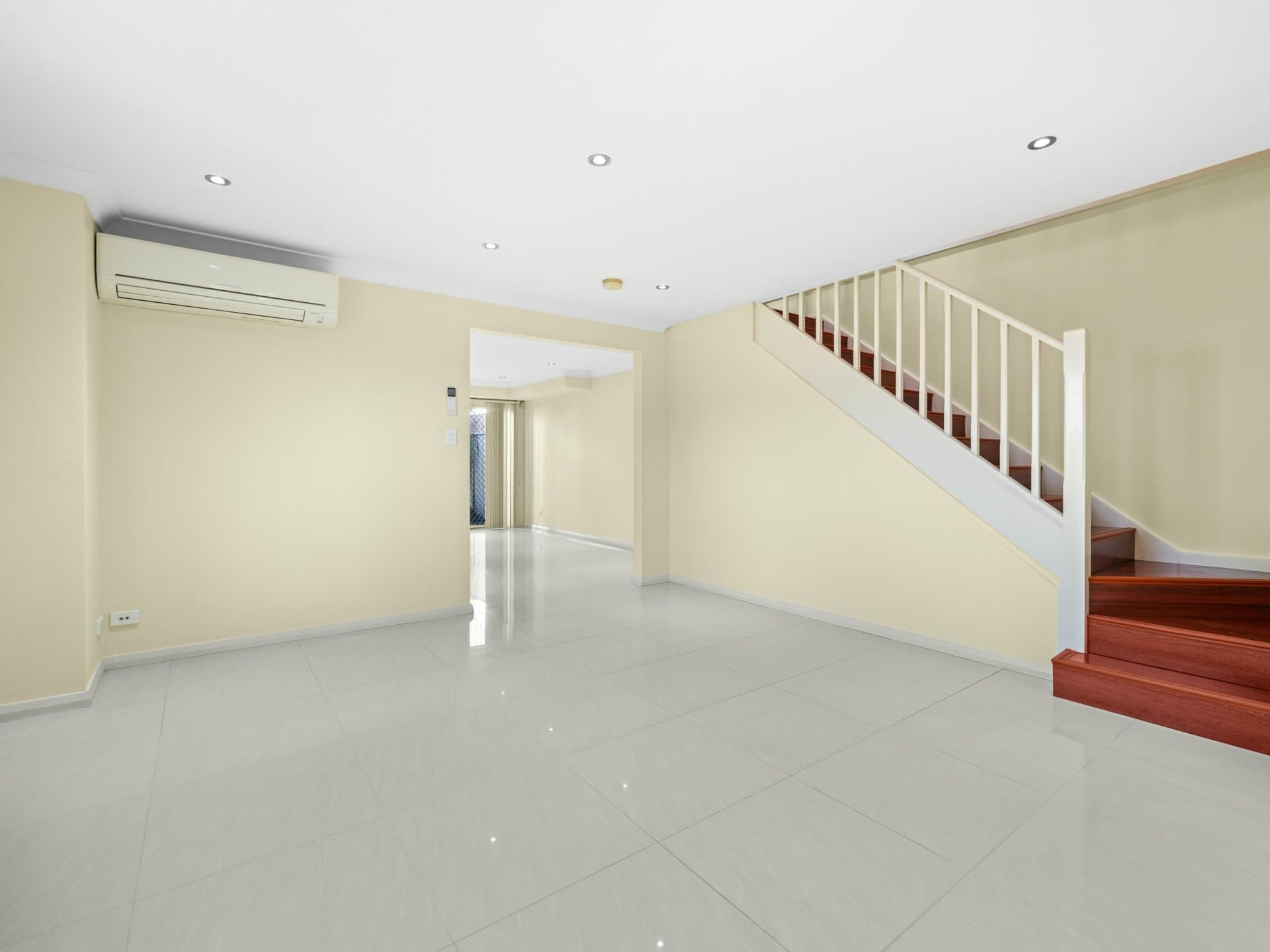 1/114 Ingleburn Road, Ingleburn, Ingleburn - Thumbnail 4