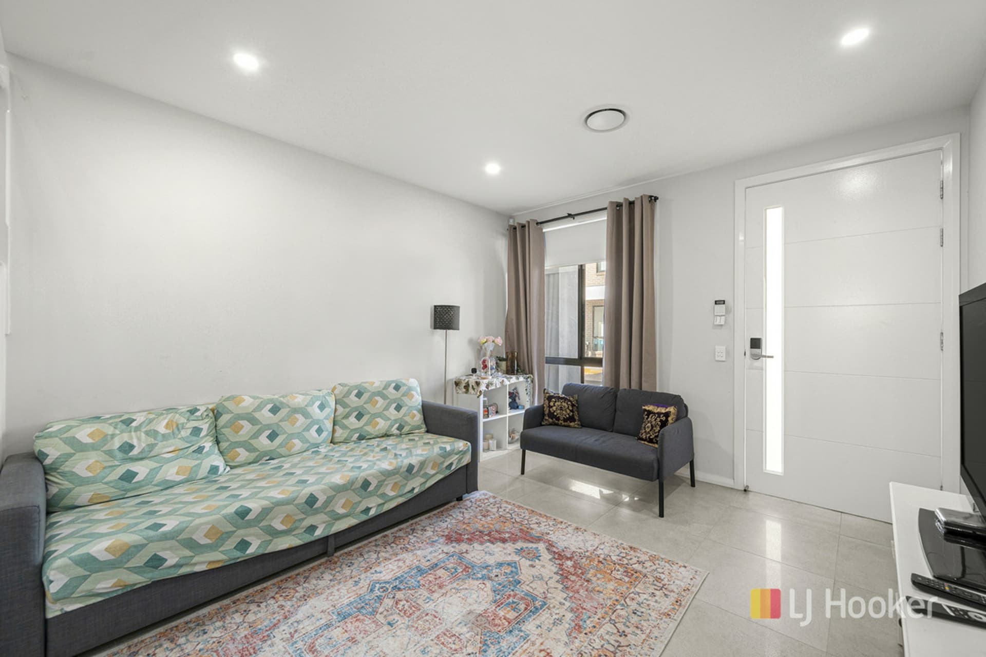 5 Hopwood Glade, Quakers Hill, Quakers Hill - Thumbnail 2