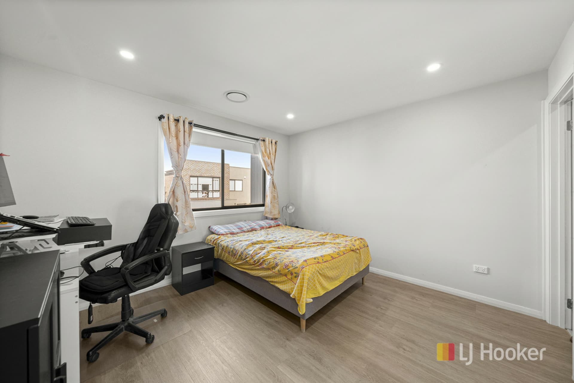 5 Hopwood Glade, Quakers Hill, Quakers Hill - Thumbnail 5