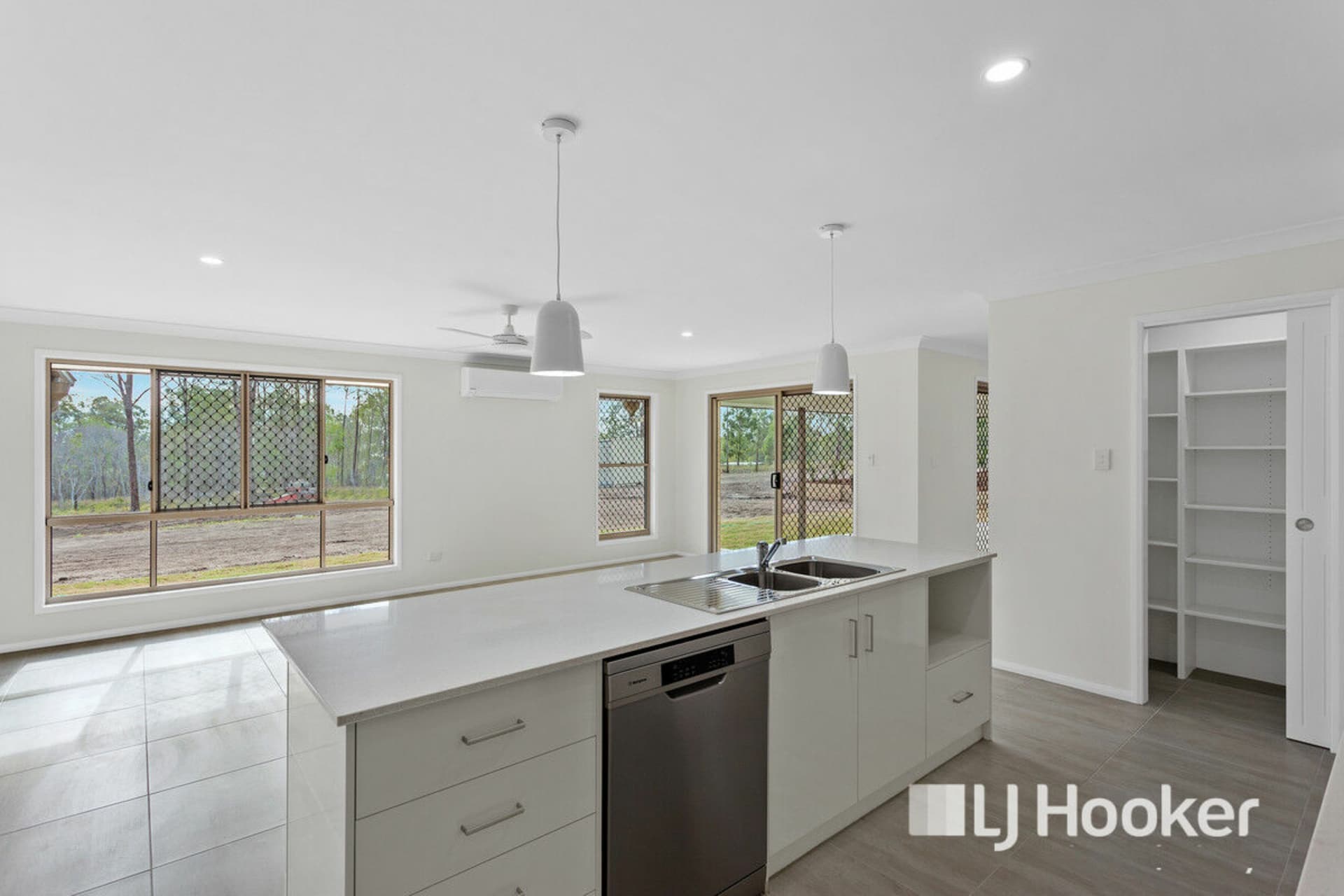 8A Forest Avenue, Glenore Grove, Glenore Grove - Thumbnail 2