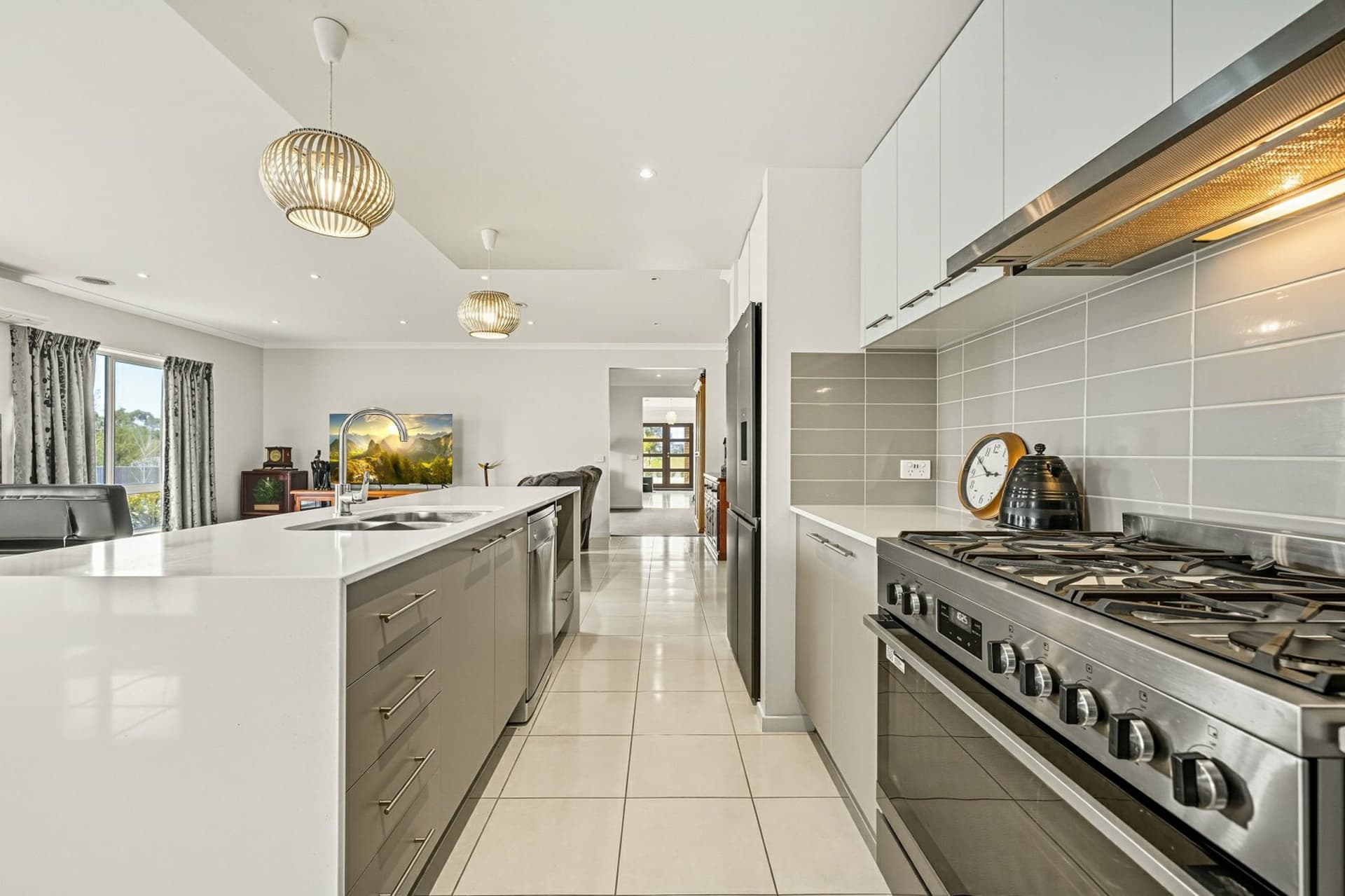 927 Paynesville Road, Eagle Point, Eagle Point - Thumbnail 2