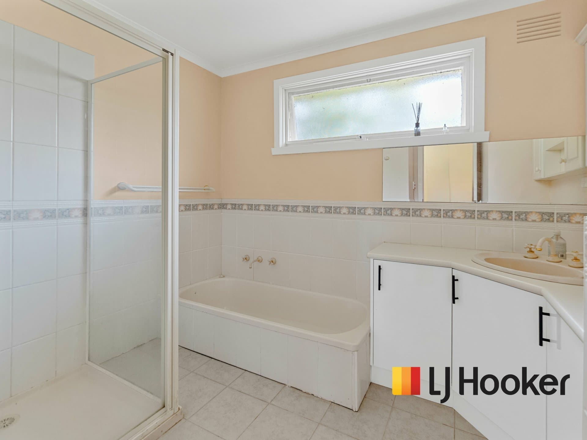91 Campbell Road, Gisborne, Gisborne - Thumbnail 6
