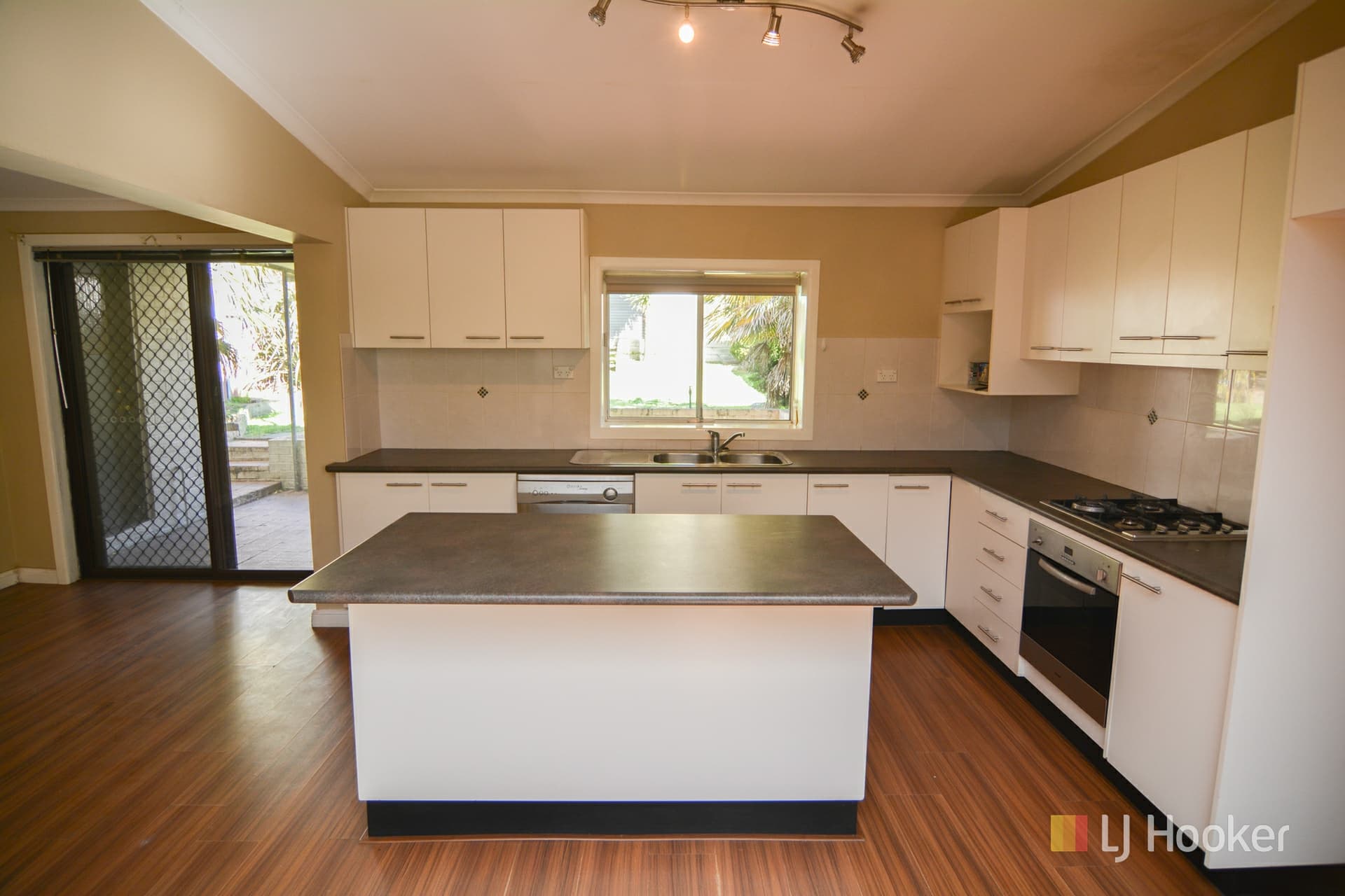 93 Mort Street, Lithgow, Lithgow - Thumbnail 2