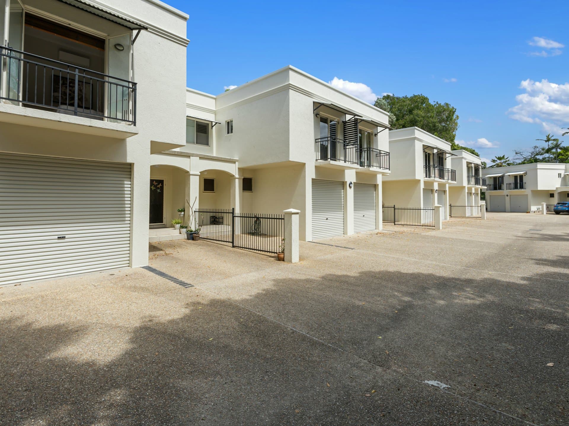 13/15-19 Thomas Street, Cairns North, Cairns North - Thumbnail 2