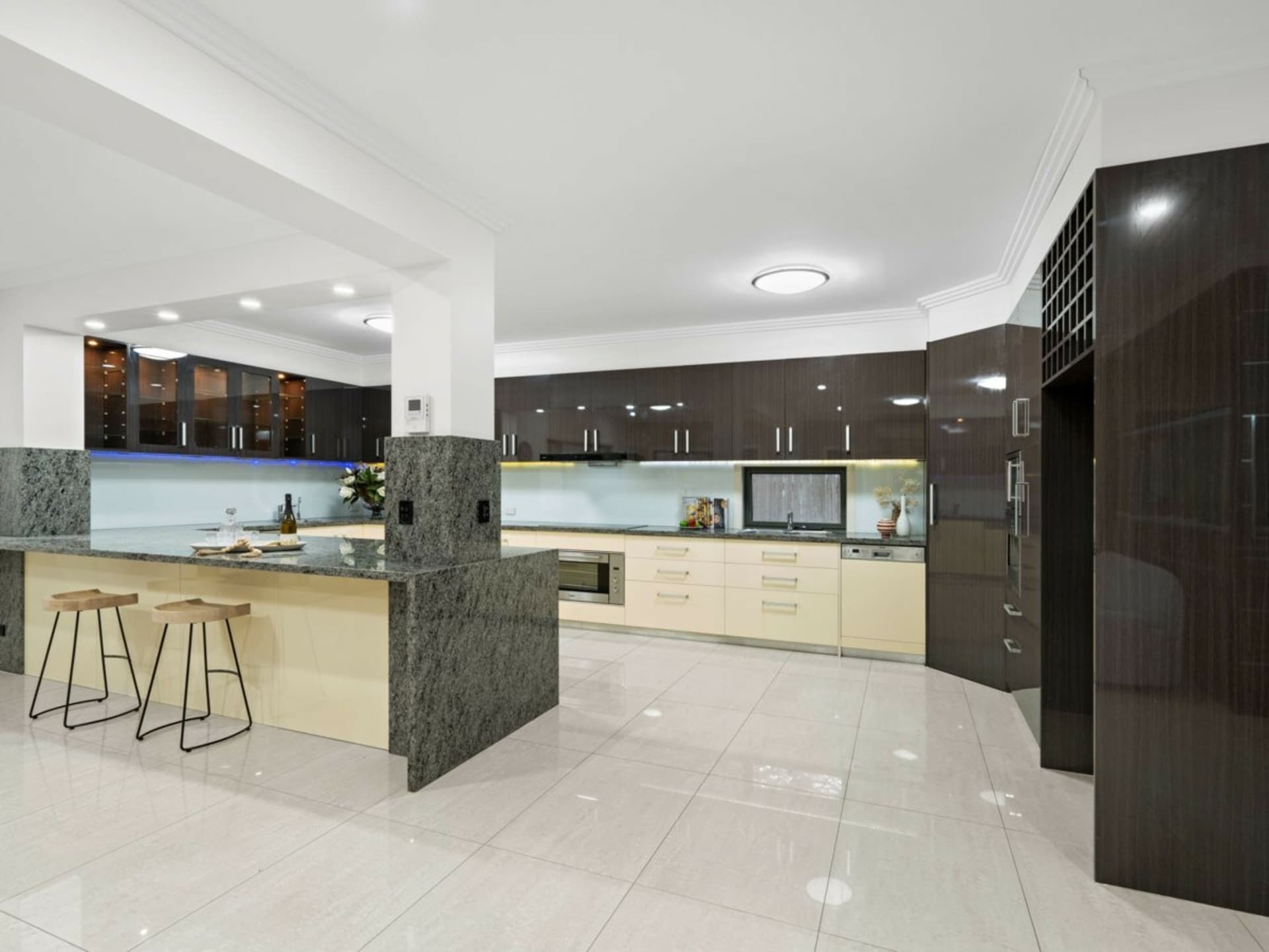 28 Archer Street, Upper Mount Gravatt, Upper Mount Gravatt - Thumbnail 2