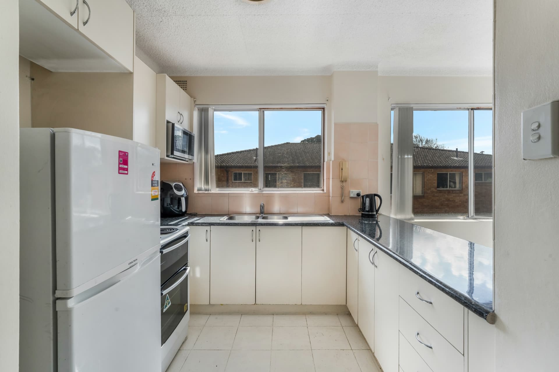 6/3 Ronald Street, Carramar, Carramar - Thumbnail 2
