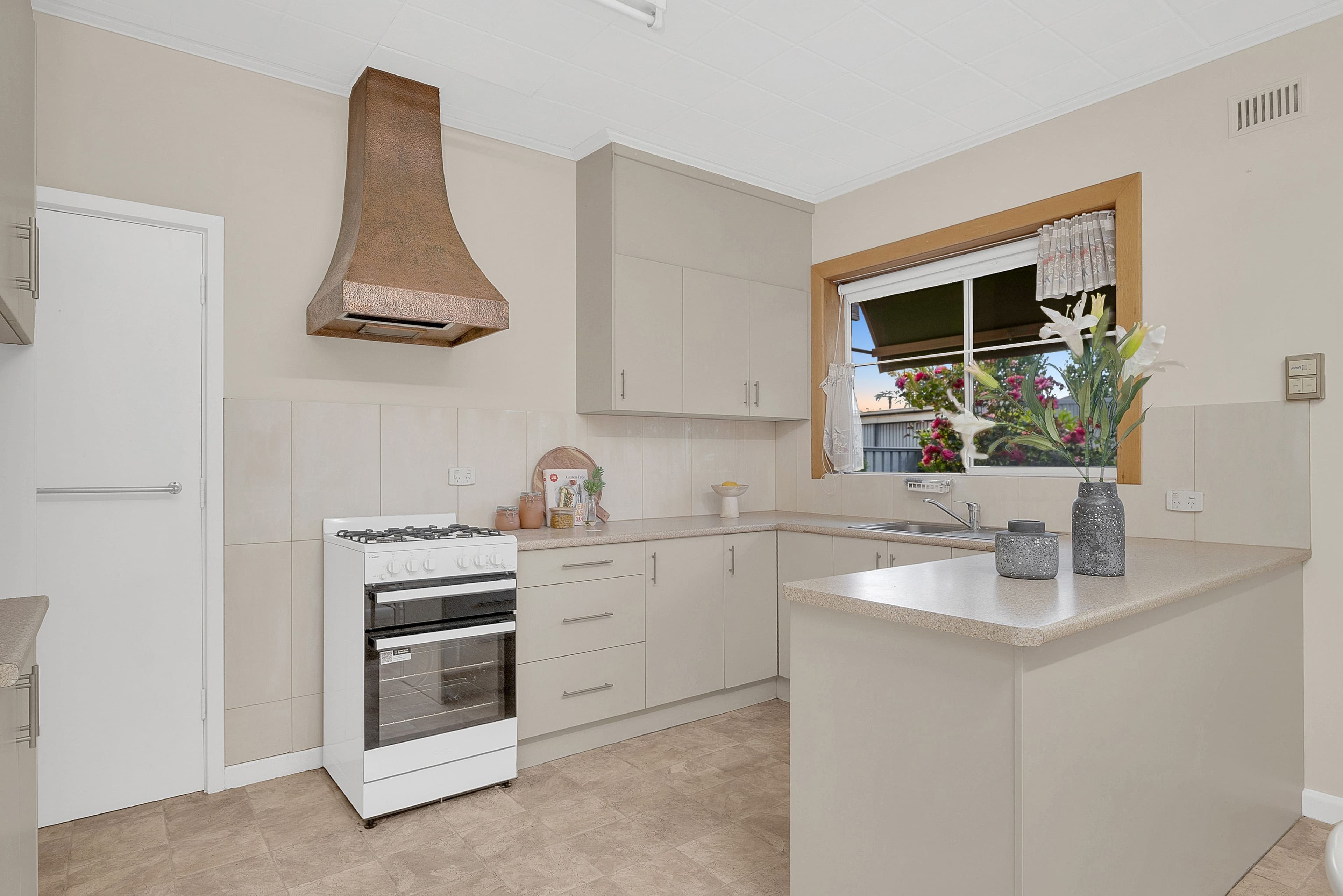 31 Pine Avenue, Glenelg North SA 5045, Glenelg North - Thumbnail 5