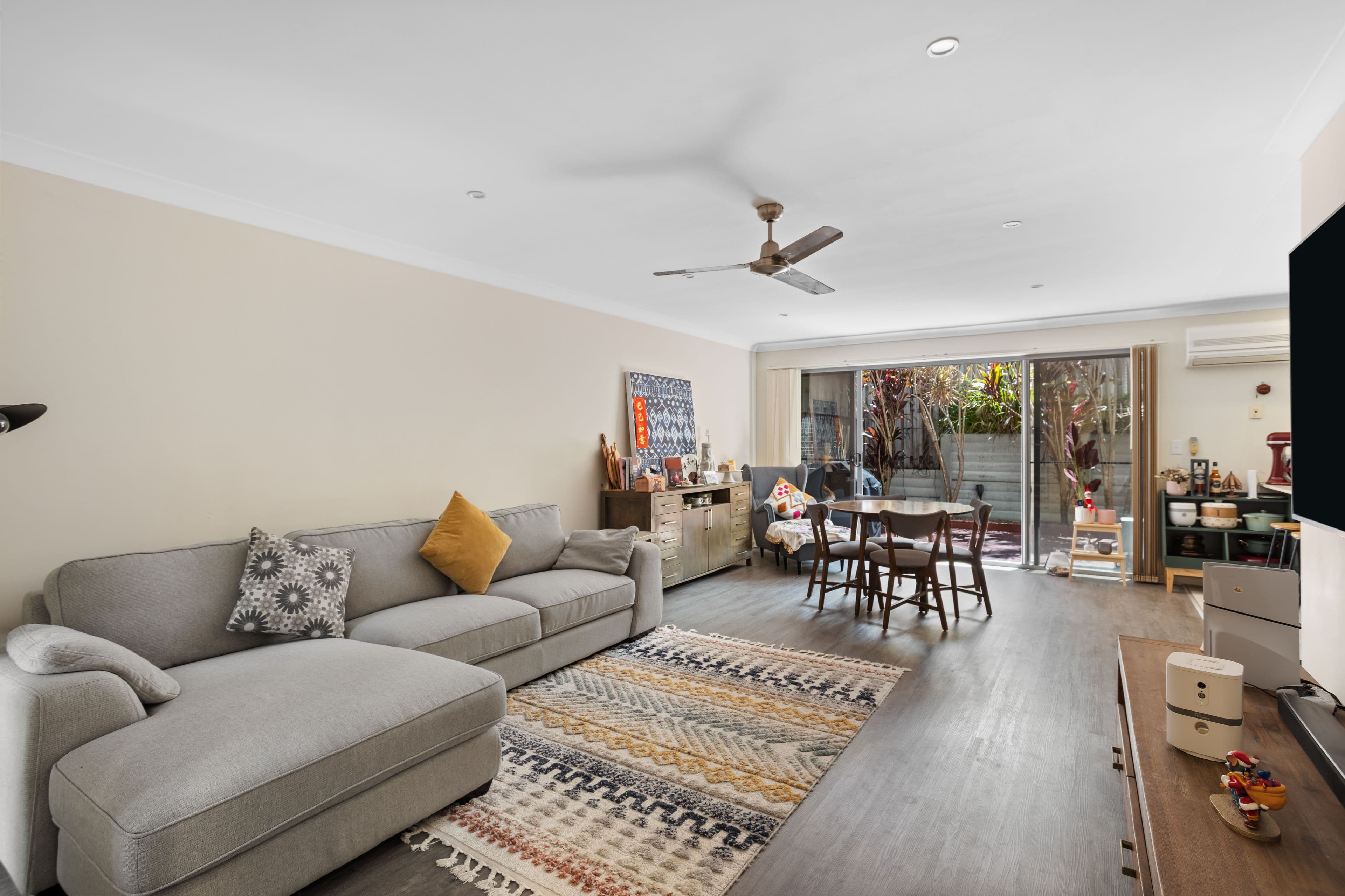 1 Belongil Street, Pacific Pines QLD 4211, Pacific Pines - Thumbnail 2