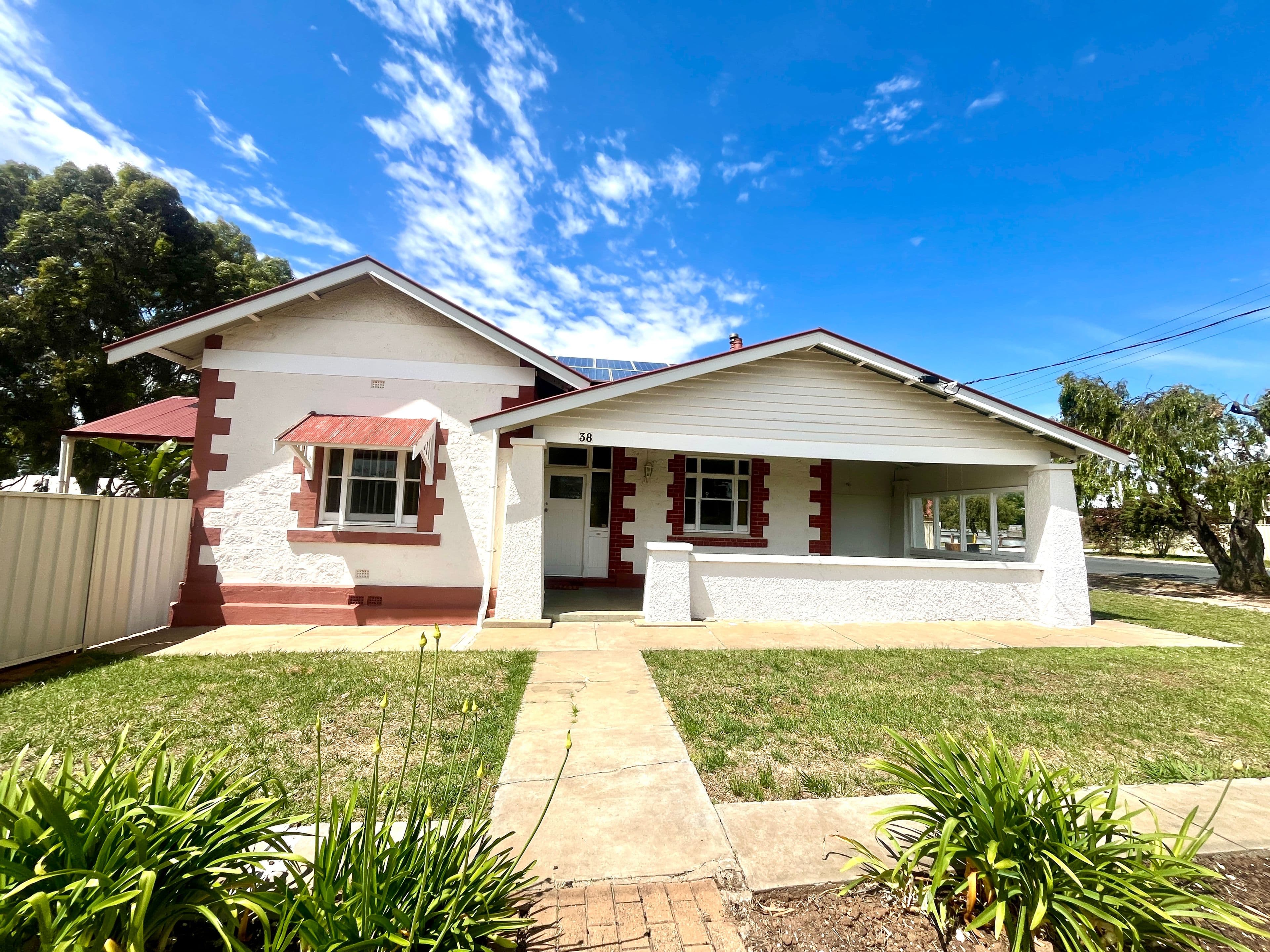 38 DeCourcey Street, Bordertown SA 5268, Bordertown - Image 1