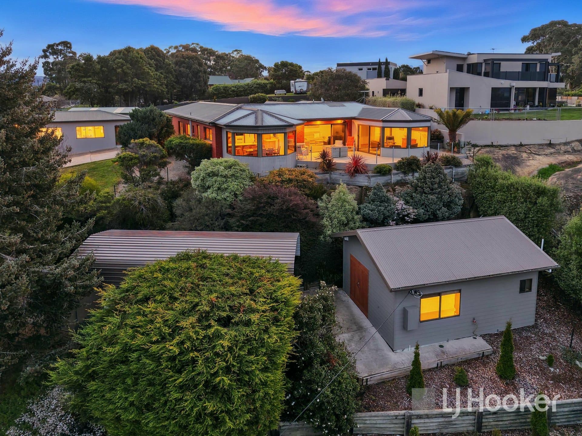 37 Brightwater Road, Blackmans Bay, Blackmans Bay - Thumbnail 2