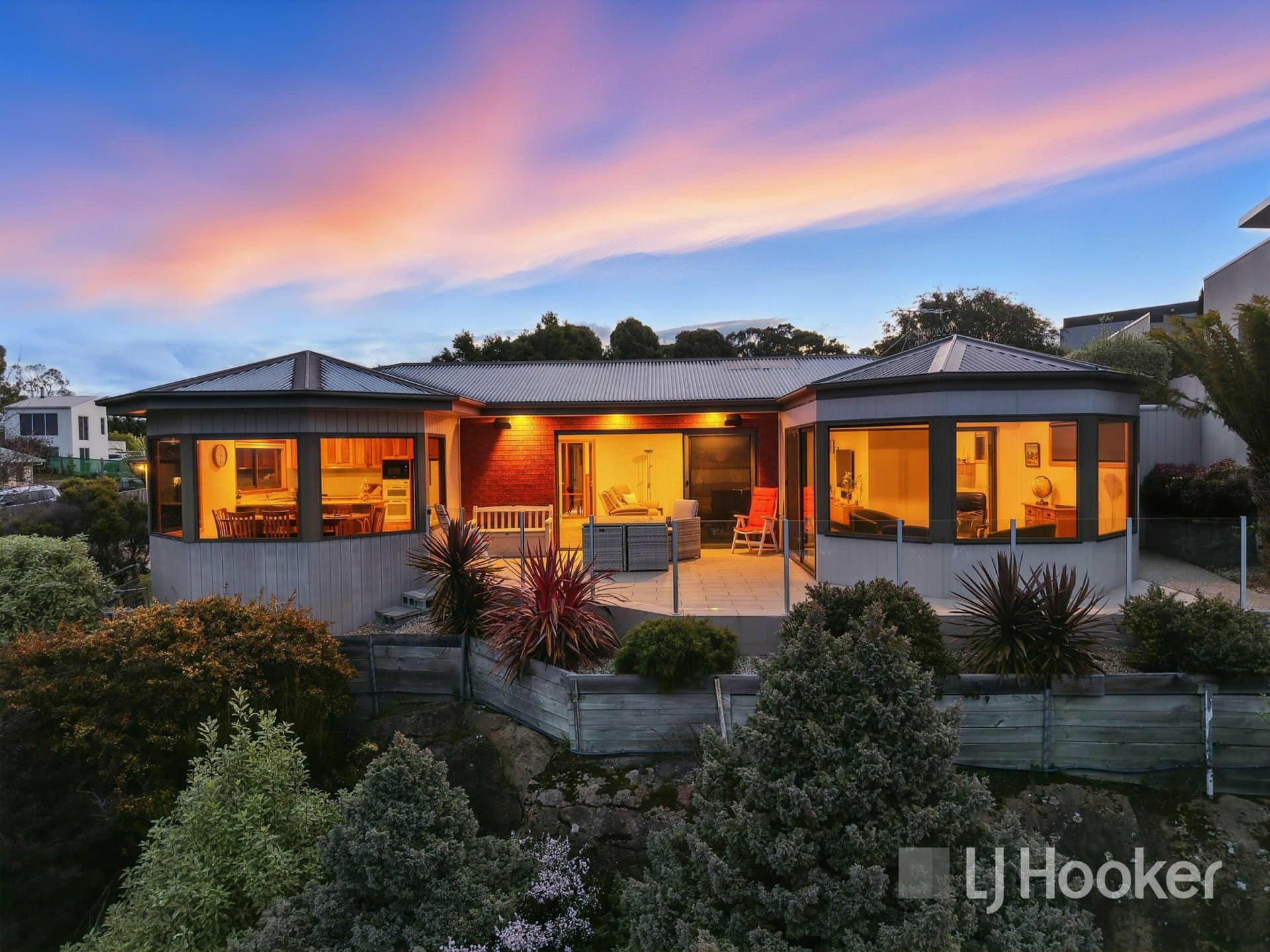 37 Brightwater Road, Blackmans Bay, Blackmans Bay - Thumbnail 4