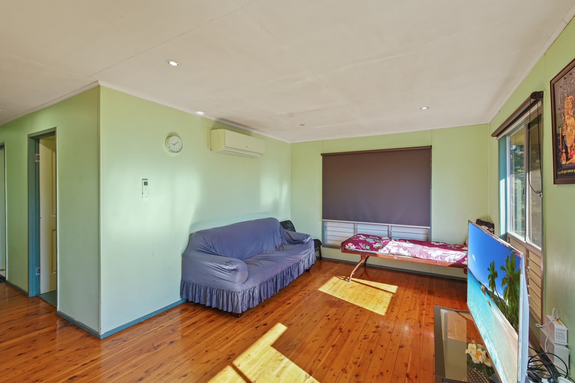 12 Munro Street, Moranbah, Moranbah - Thumbnail 3