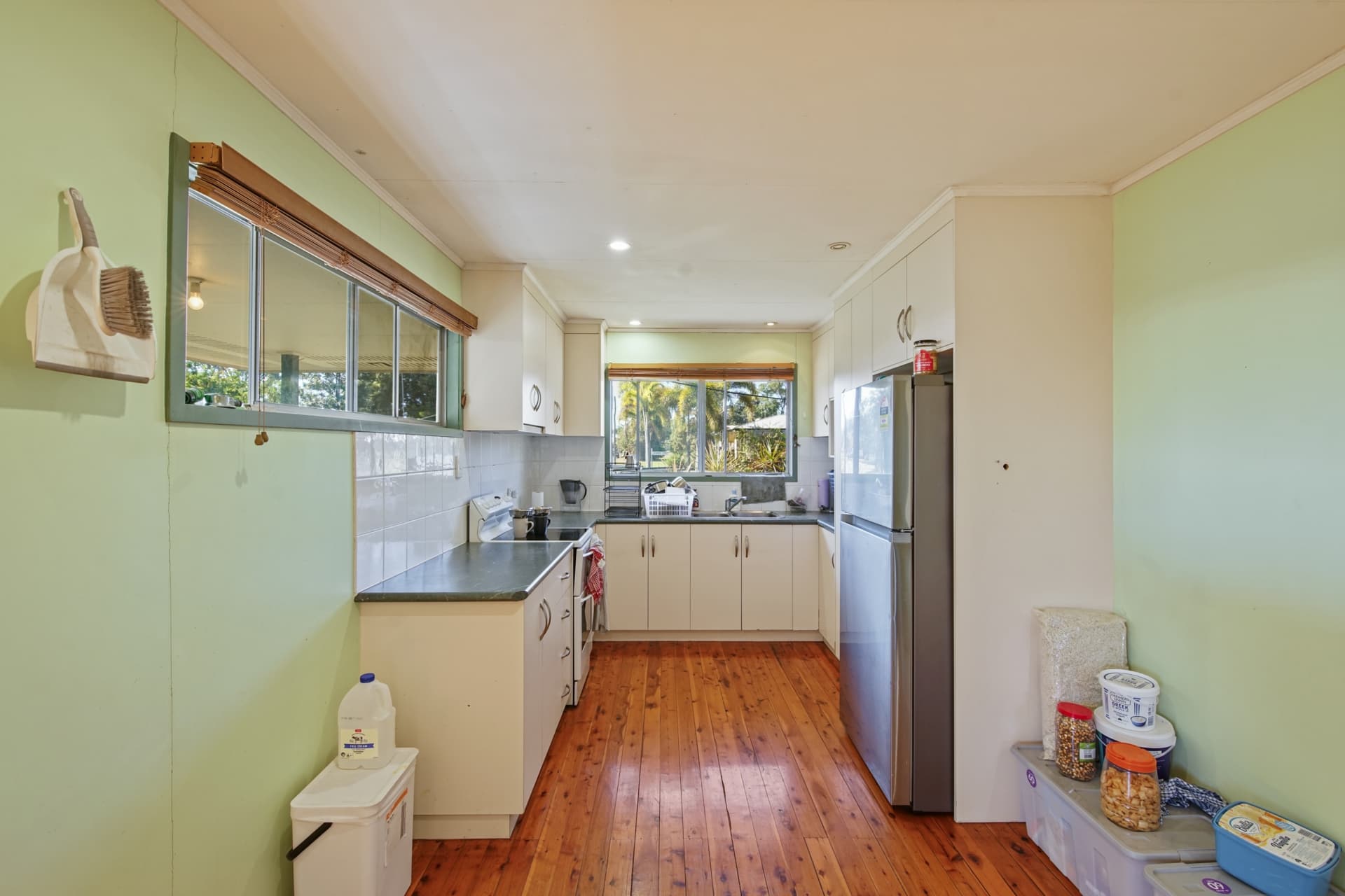 12 Munro Street, Moranbah, Moranbah - Thumbnail 4