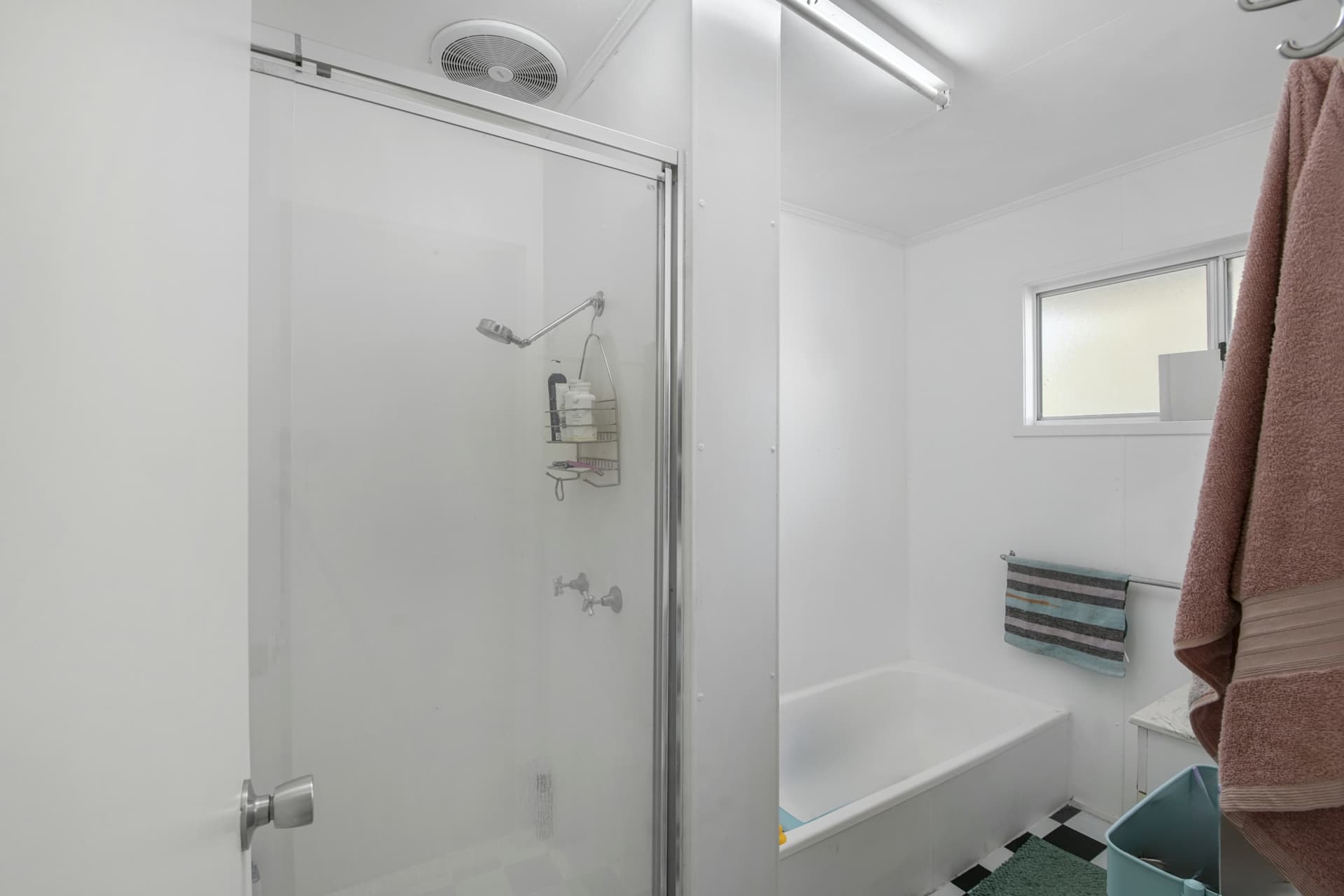 2 Spring Crescent, Dysart, Dysart - Thumbnail 6