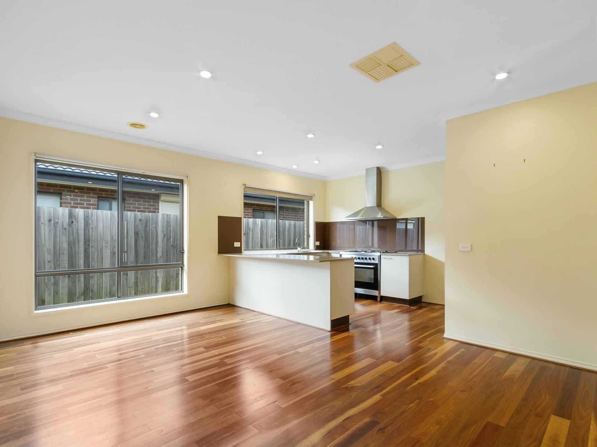70 Flinns Road, Eastwood, Eastwood - Thumbnail 4