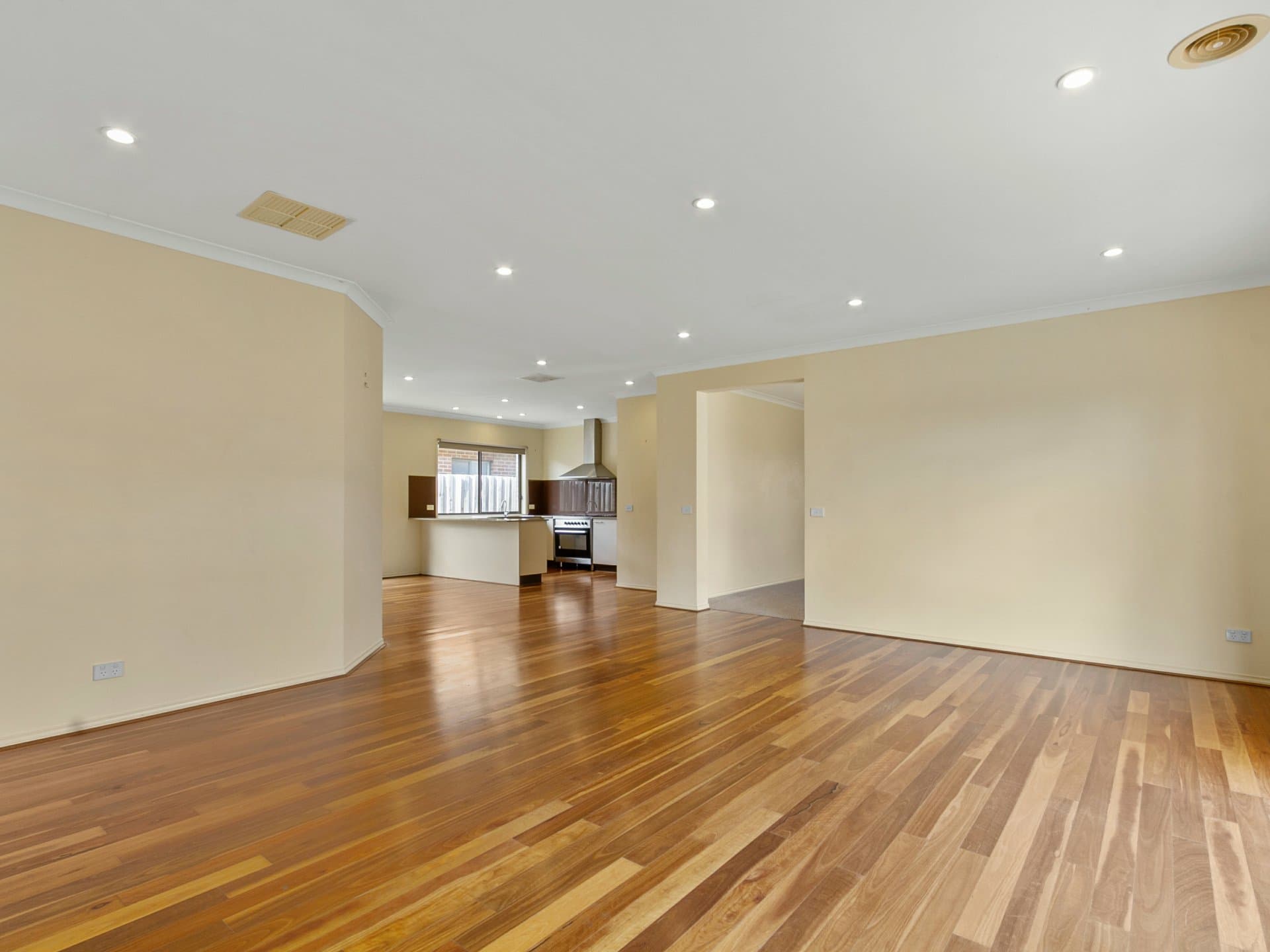 70 Flinns Road, Eastwood, Eastwood - Thumbnail 7