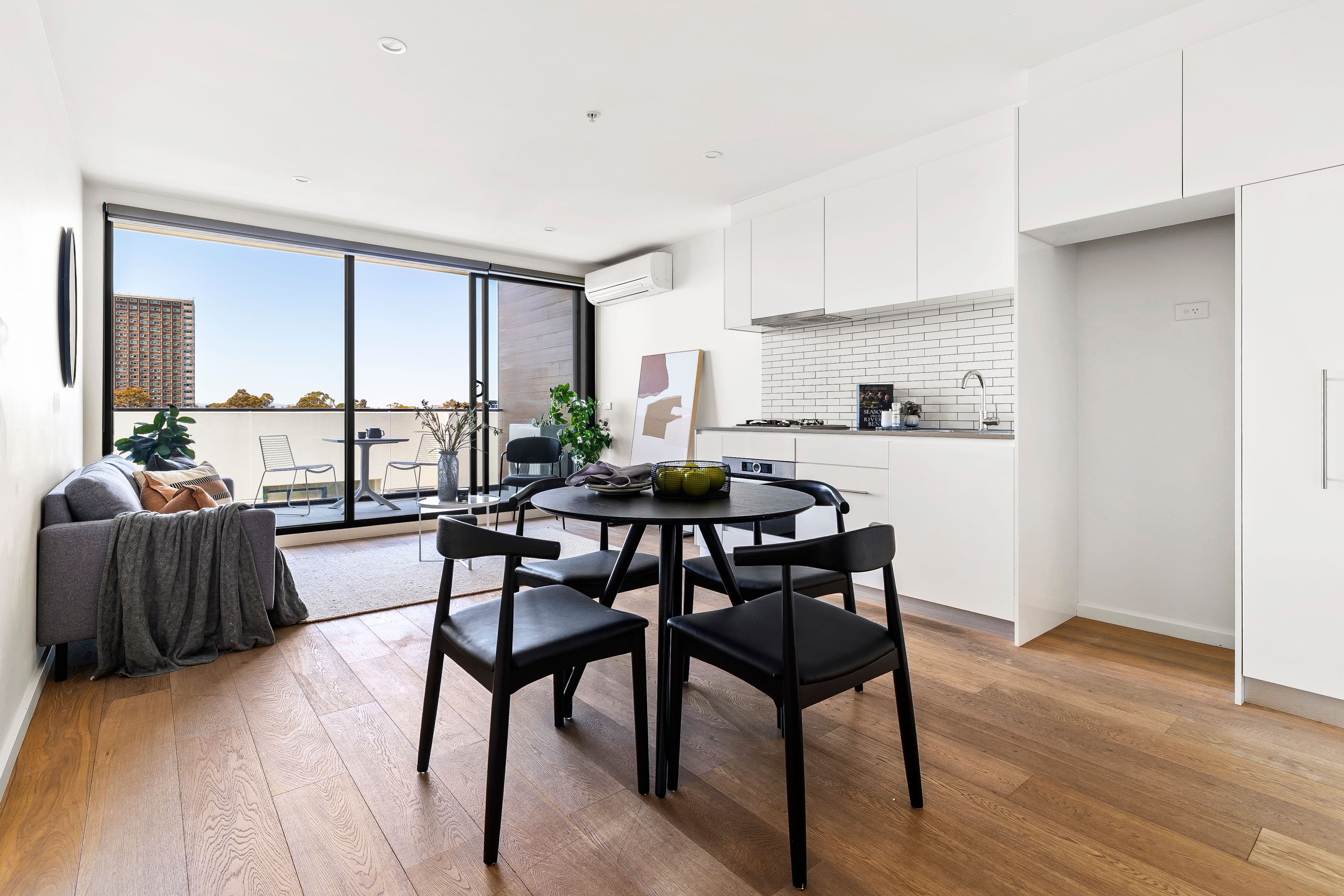 8 Garfield Street, Richmond VIC 3121, Richmond - Thumbnail 2