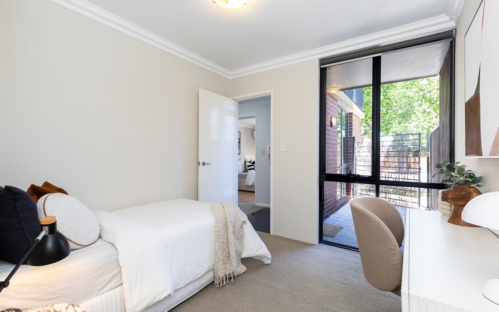 104 Scarborough Beach Road, Mount Hawthorn - Thumbnail 5