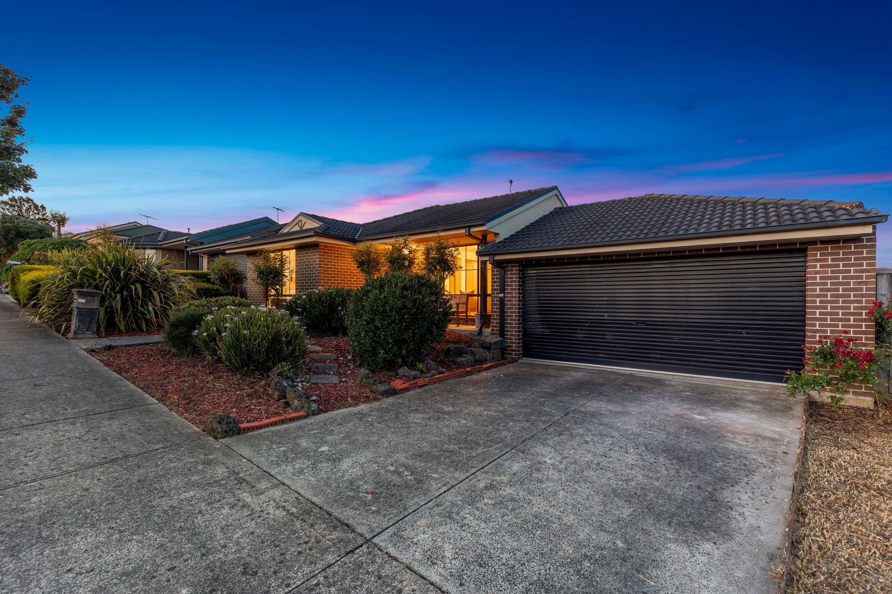 10 Tuscany Rise, Pakenham VIC 3810, Pakenham - Thumbnail 2