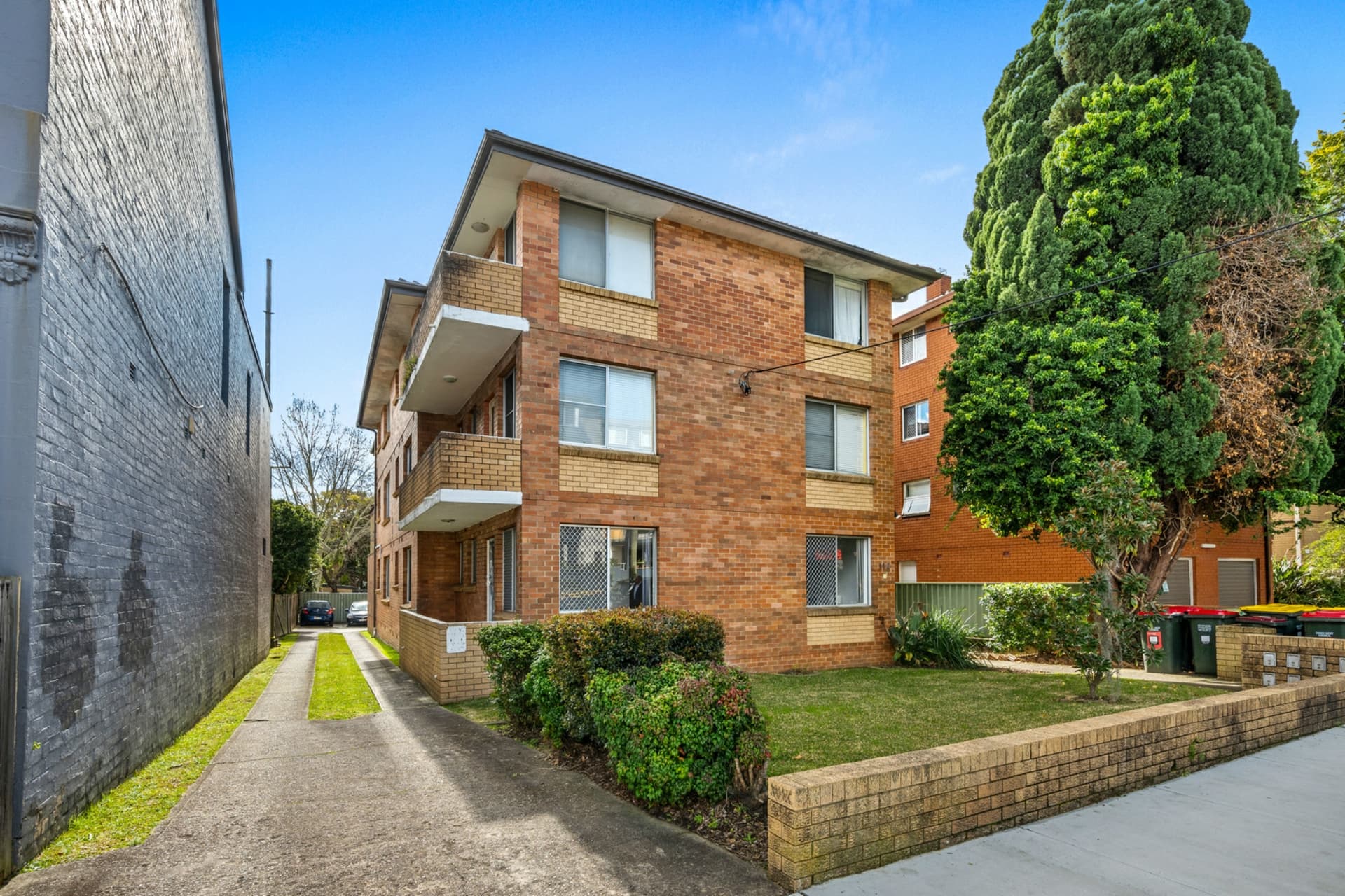 2/118 Bland Street, Ashfield, Ashfield - Thumbnail 2