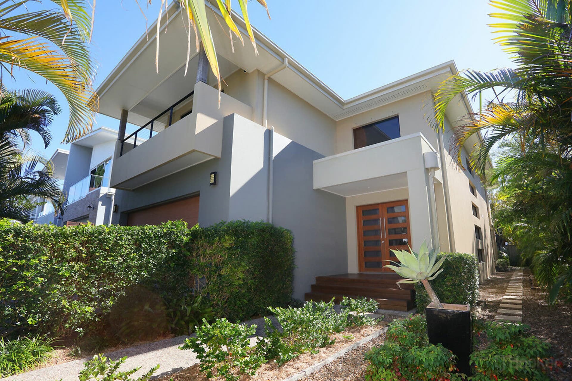 15 Nankeen Avenue, Paradise Point, Paradise Point - Thumbnail 2
