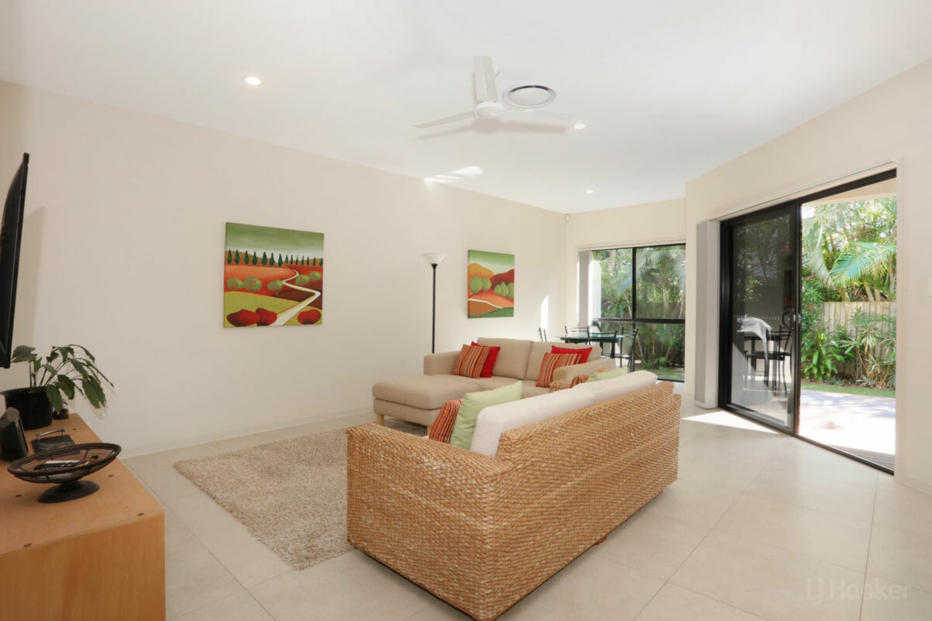 15 Nankeen Avenue, Paradise Point, Paradise Point - Thumbnail 6