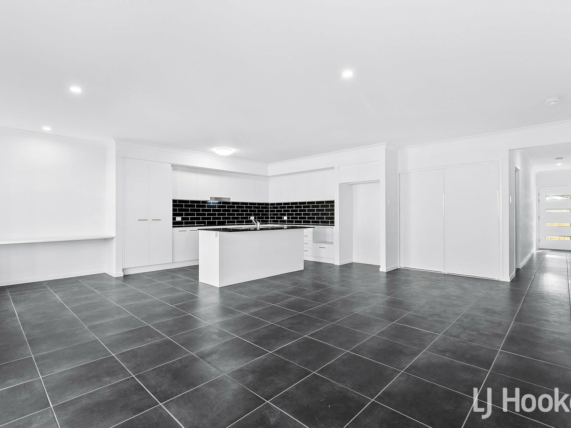 Unit 1/742A Kent Street, Maryborough, Maryborough - Thumbnail 2