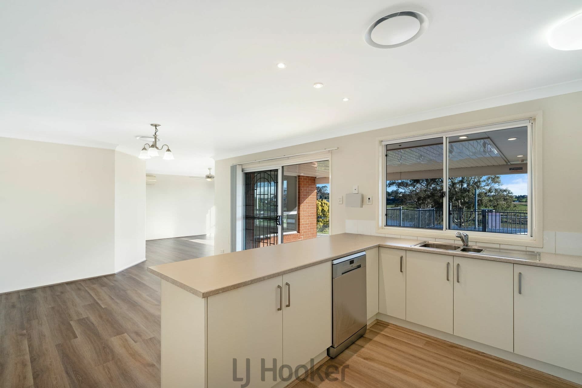 357 Aberglasslyn Road, Aberglasslyn, Aberglasslyn - Thumbnail 5