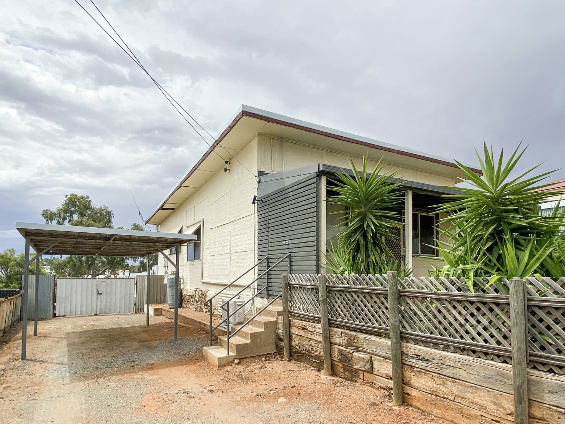 28 Cobalt Street, Broken Hill, Broken Hill - Thumbnail 2
