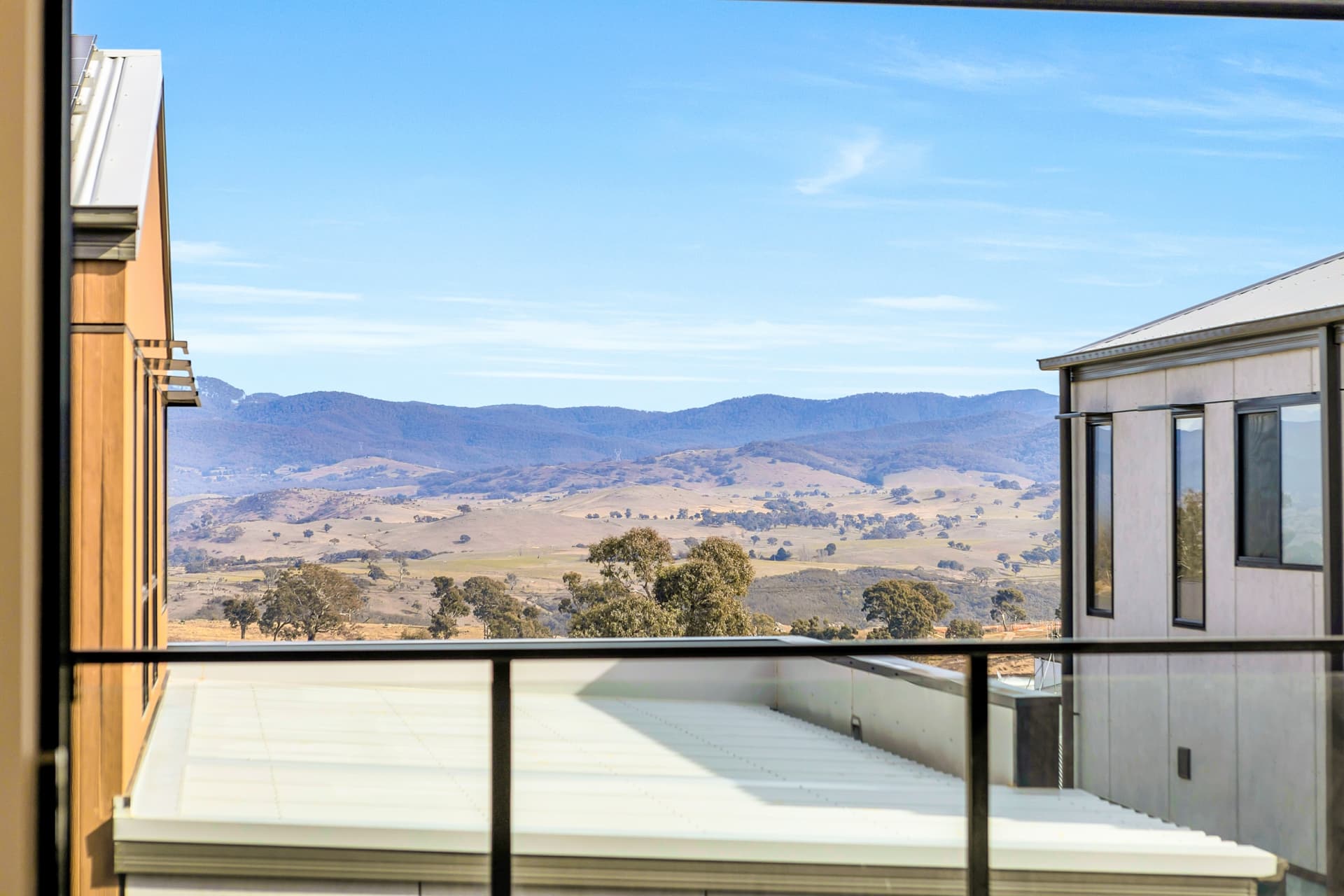 25 Wyn Gilmour Court, Strathnairn, Strathnairn - Thumbnail 2