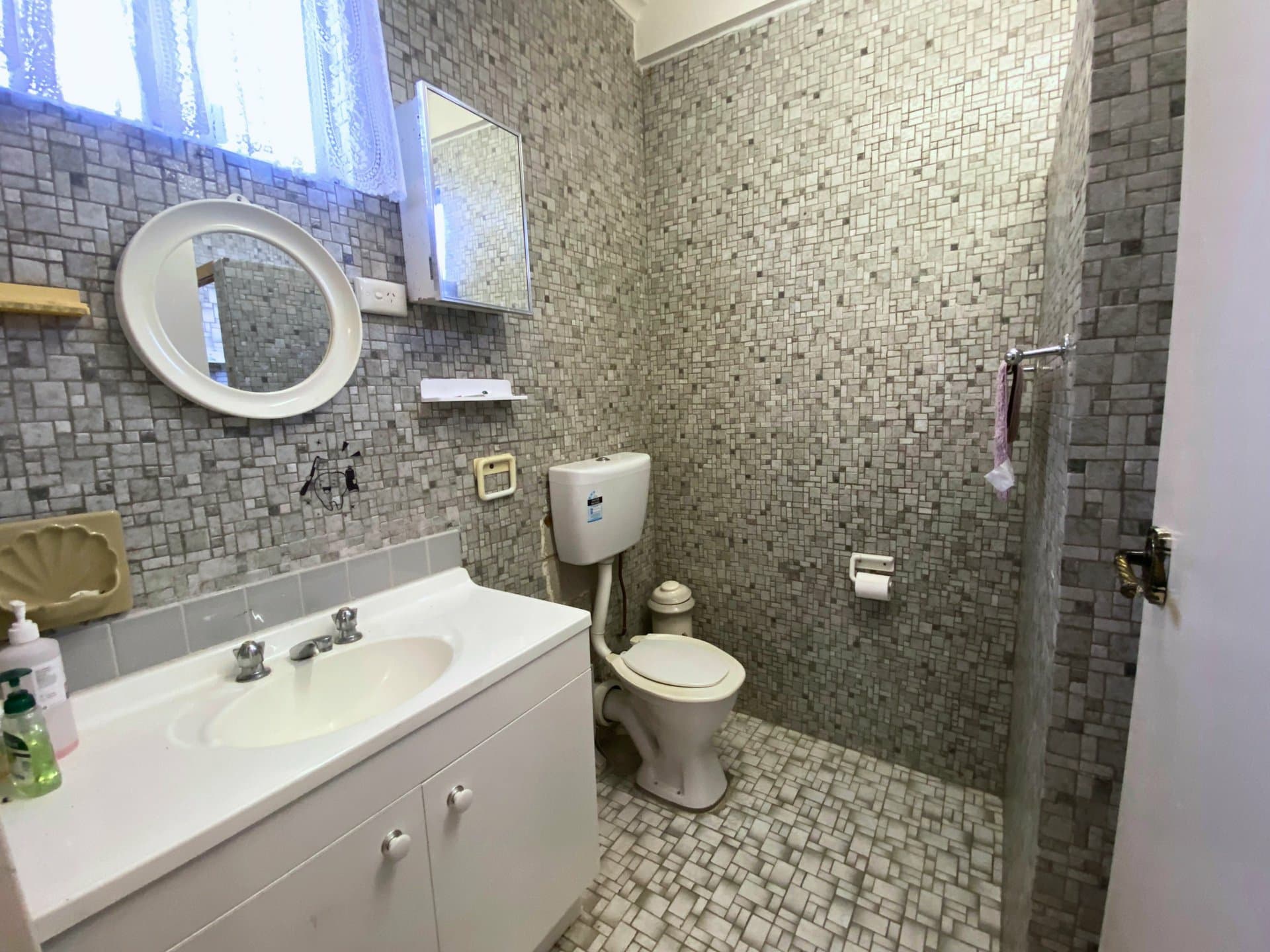72 Lakeview Avenue, Sunset Strip, Sunset Strip - Thumbnail 8