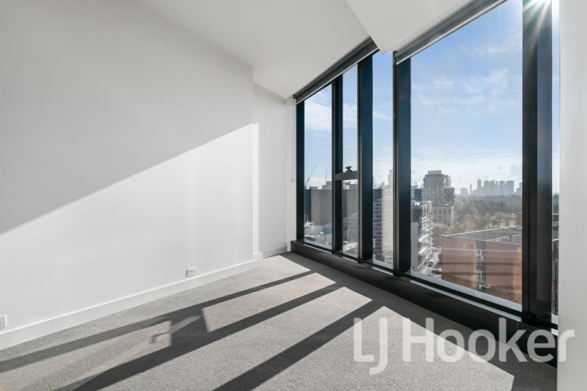 1116/555 St Kilda Road, Melbourne, Melbourne - Thumbnail 2
