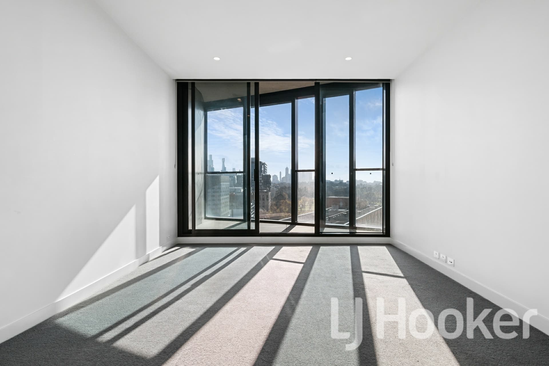 1116/555 St Kilda Road, Melbourne, Melbourne - Thumbnail 3