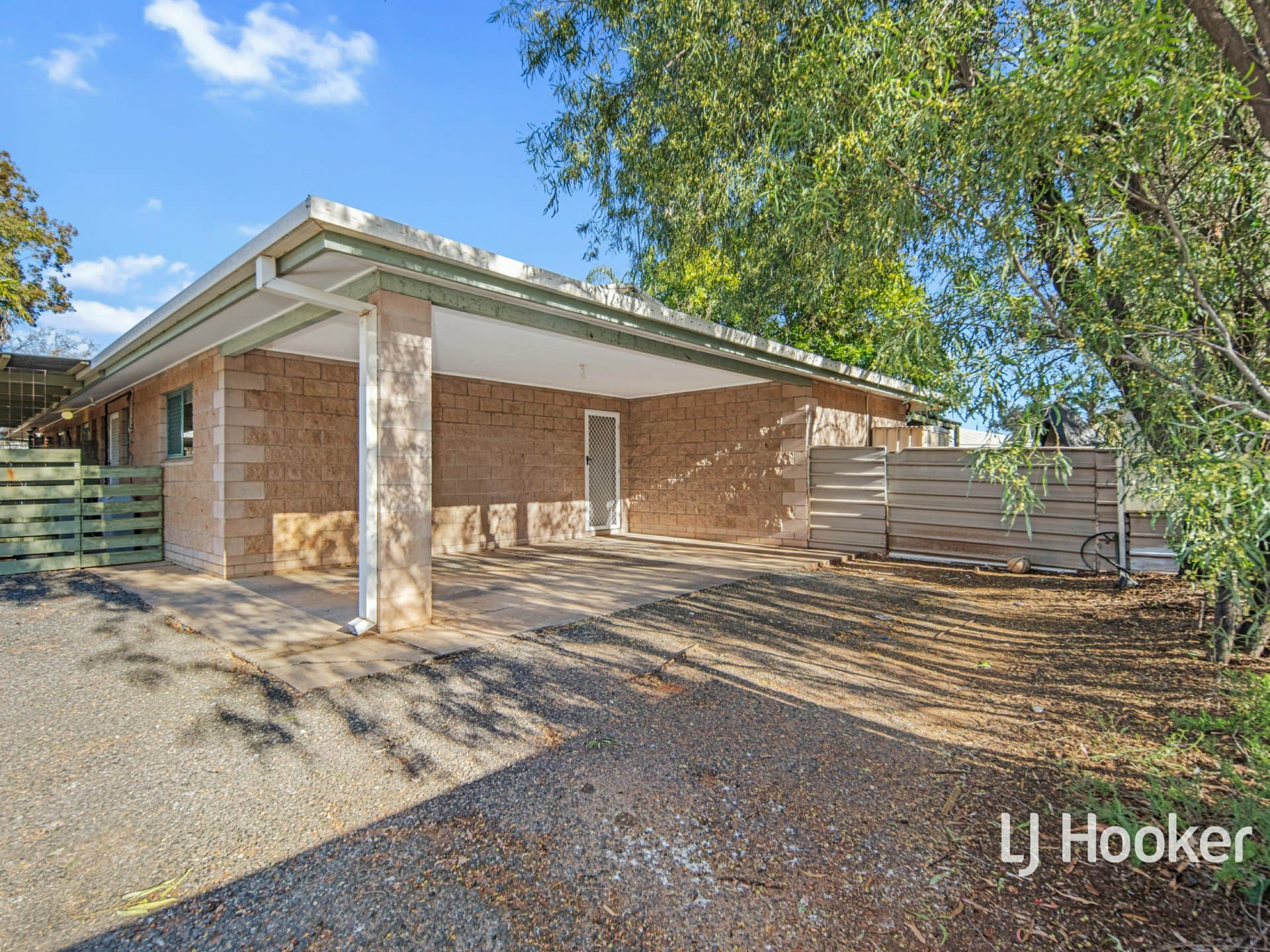 1/27 Albrecht Drive, Larapinta, Larapinta - Thumbnail 2